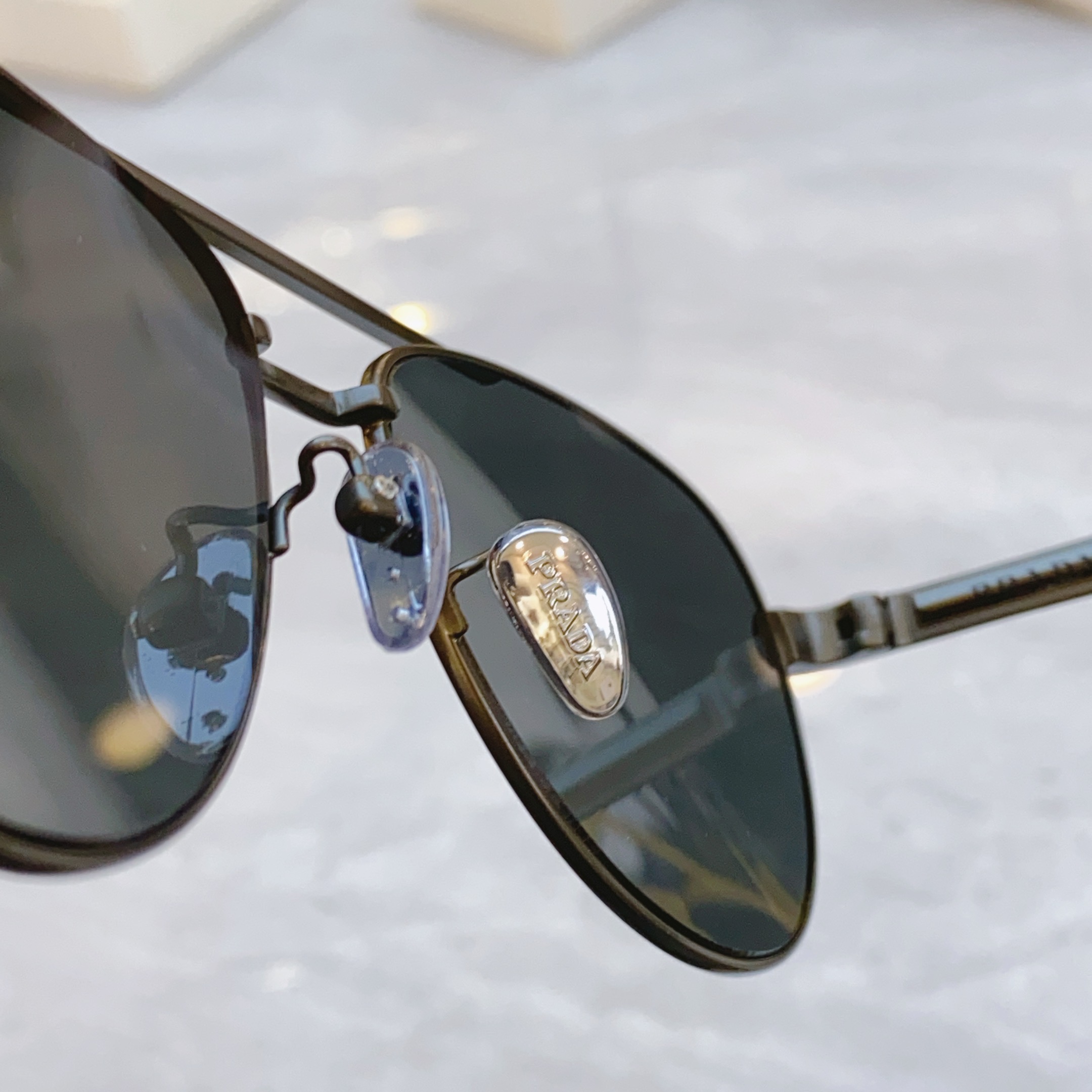 ，【PRAD*】普拉*达新款太阳镜，
MODEL：SPRA54，SIZE：60口16-145
