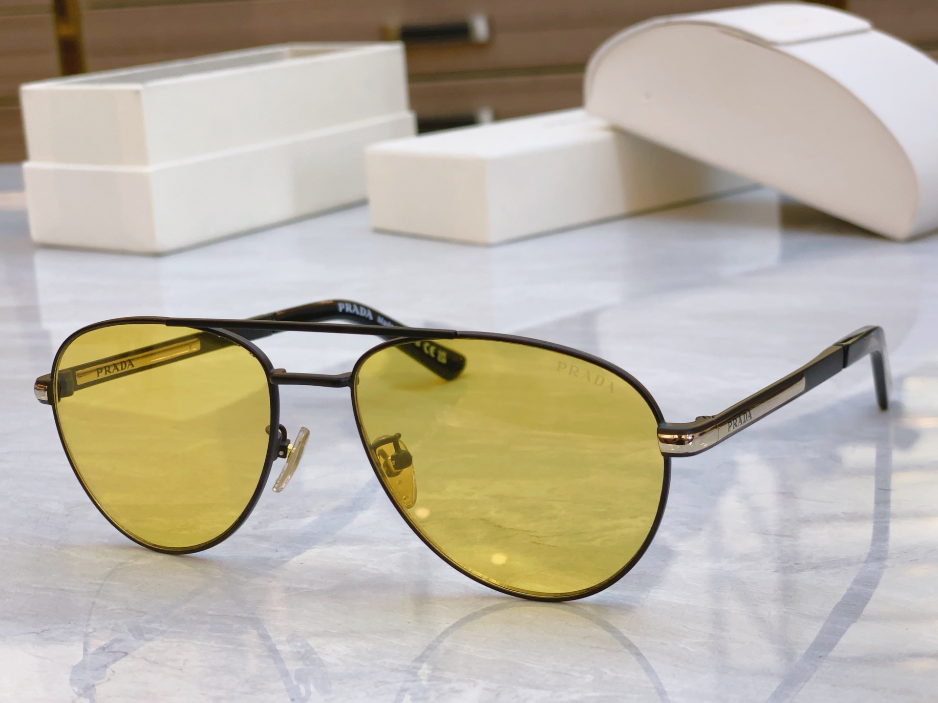 ，【PRAD*】普拉*达新款太阳镜，
MODEL：SPRA54，SIZE：60口16-145