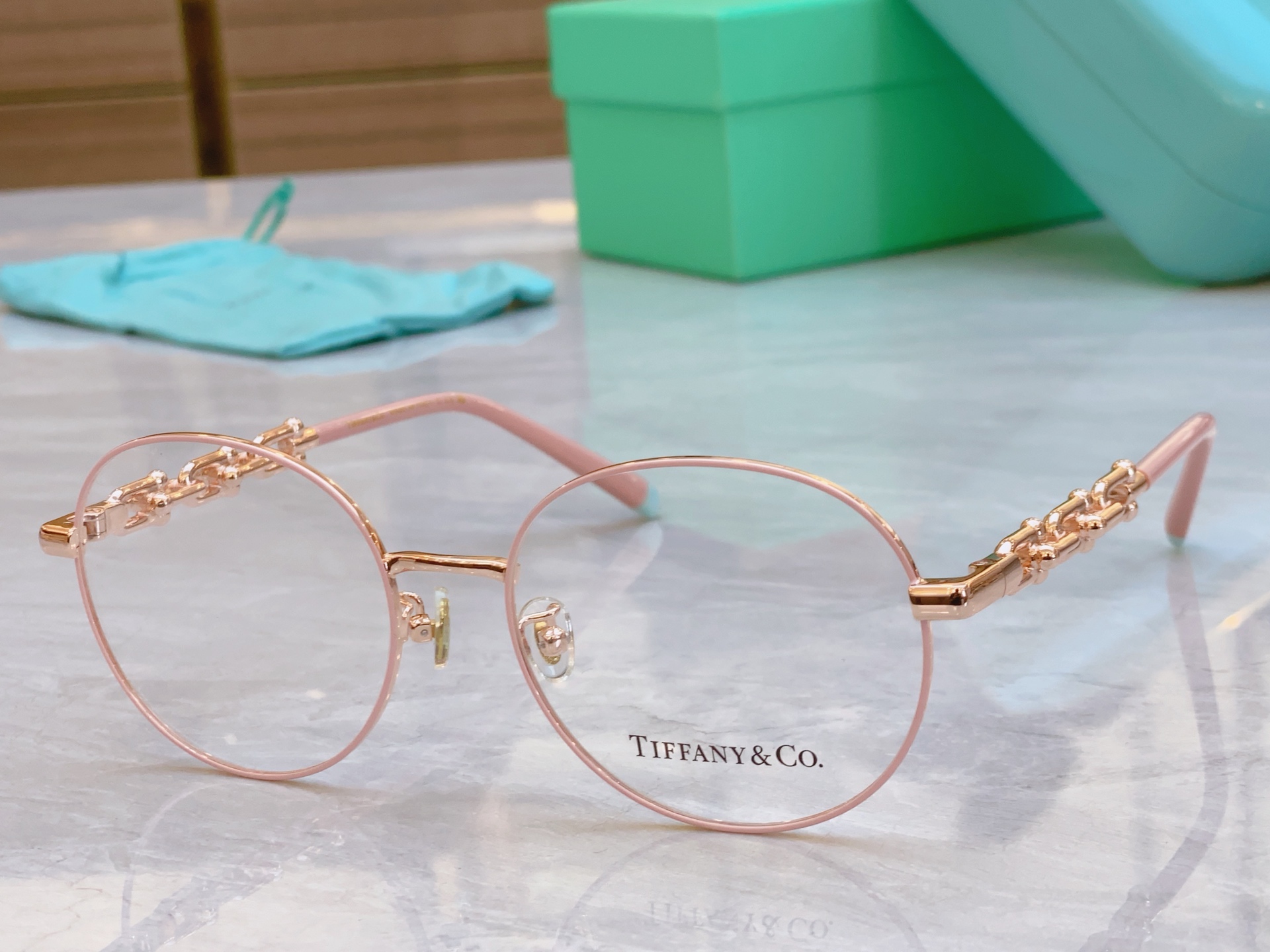 ，【Tiffany & Co.】蒂芙*尼新款太阳镜🕶️，Mod：TF1148D，Size：56口18-1