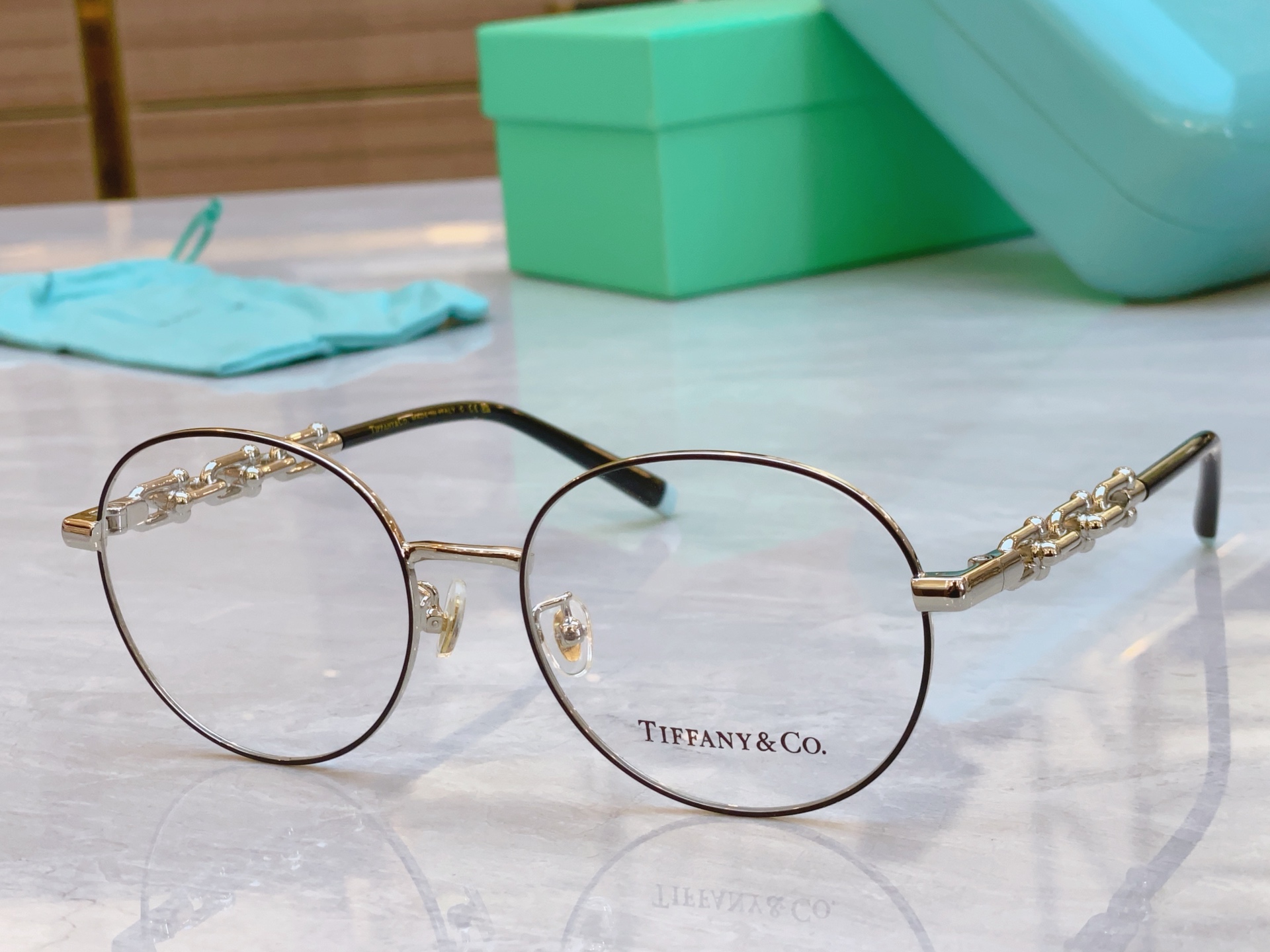 ，【Tiffany & Co.】蒂芙*尼新款太阳镜🕶️，Mod：TF1148D，Size：56口18-1