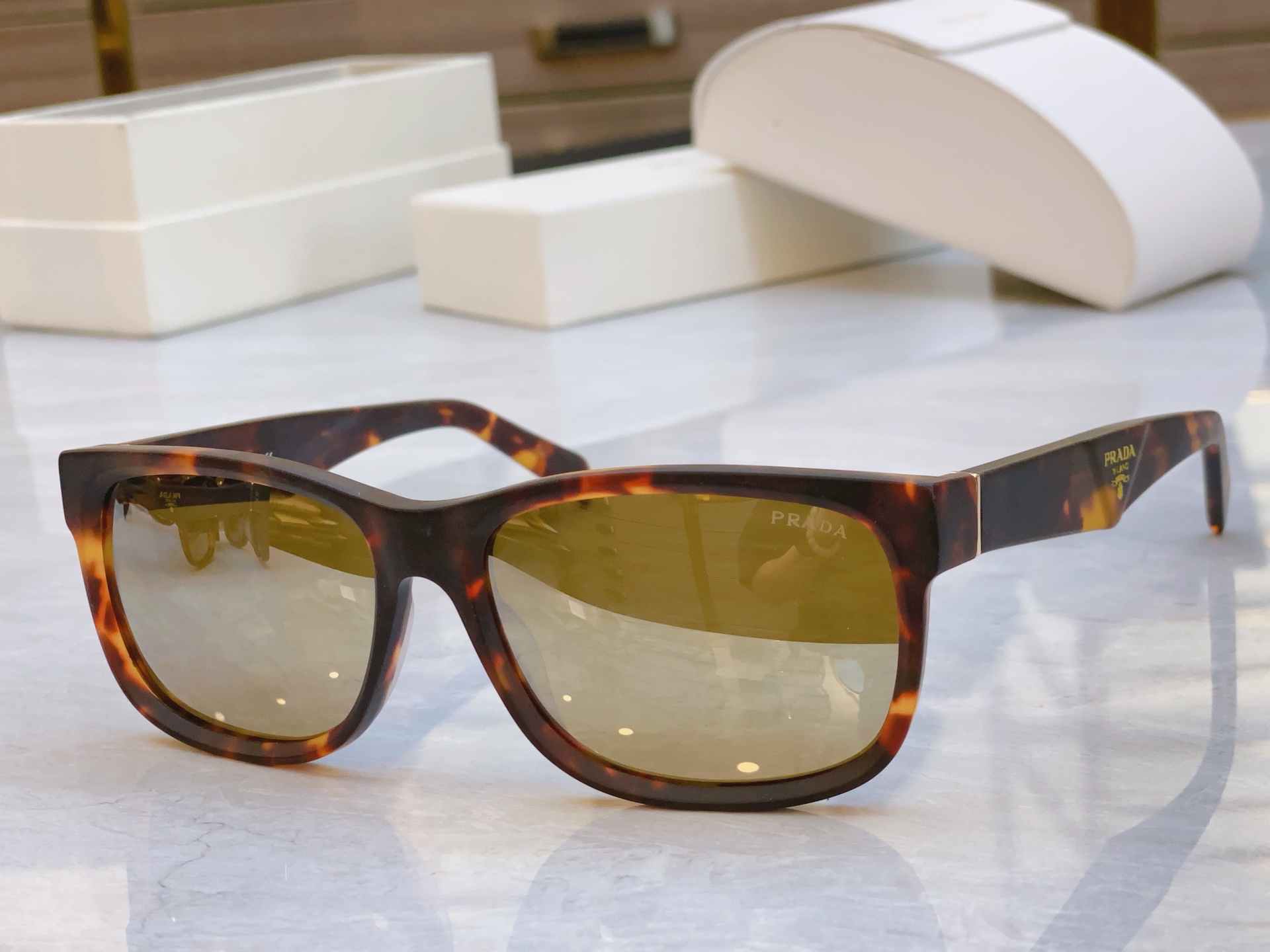 ，【PRAD*】普拉*达新款太阳镜，
MODEL：PRA 87-S，SIZE：59口17-145