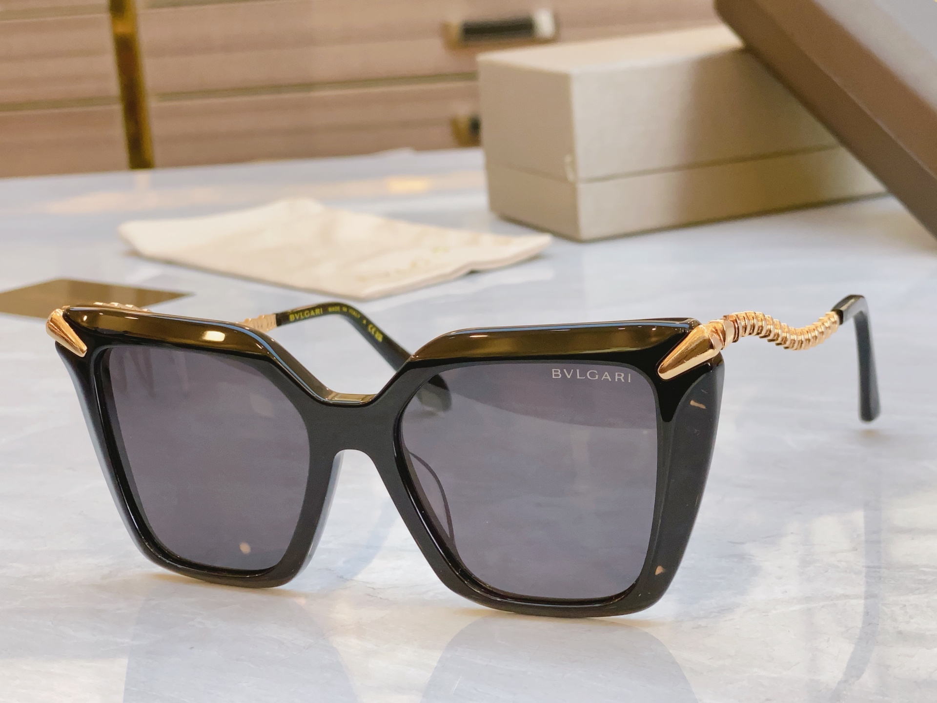 NO:248652,,【BVLGA*】Bulge*li new sunglasses, MODELBV 40002I, SIZE53-18-145 glasses sunglasses, glasses, bottega veneta, bvlgari19860909,【BVLGA*】宝格*丽新款太阳镜, MODELBV 40002I,SIZE53口18-145眼镜墨镜太阳镜,眼镜,bottega veneta,bvlgari,glasses