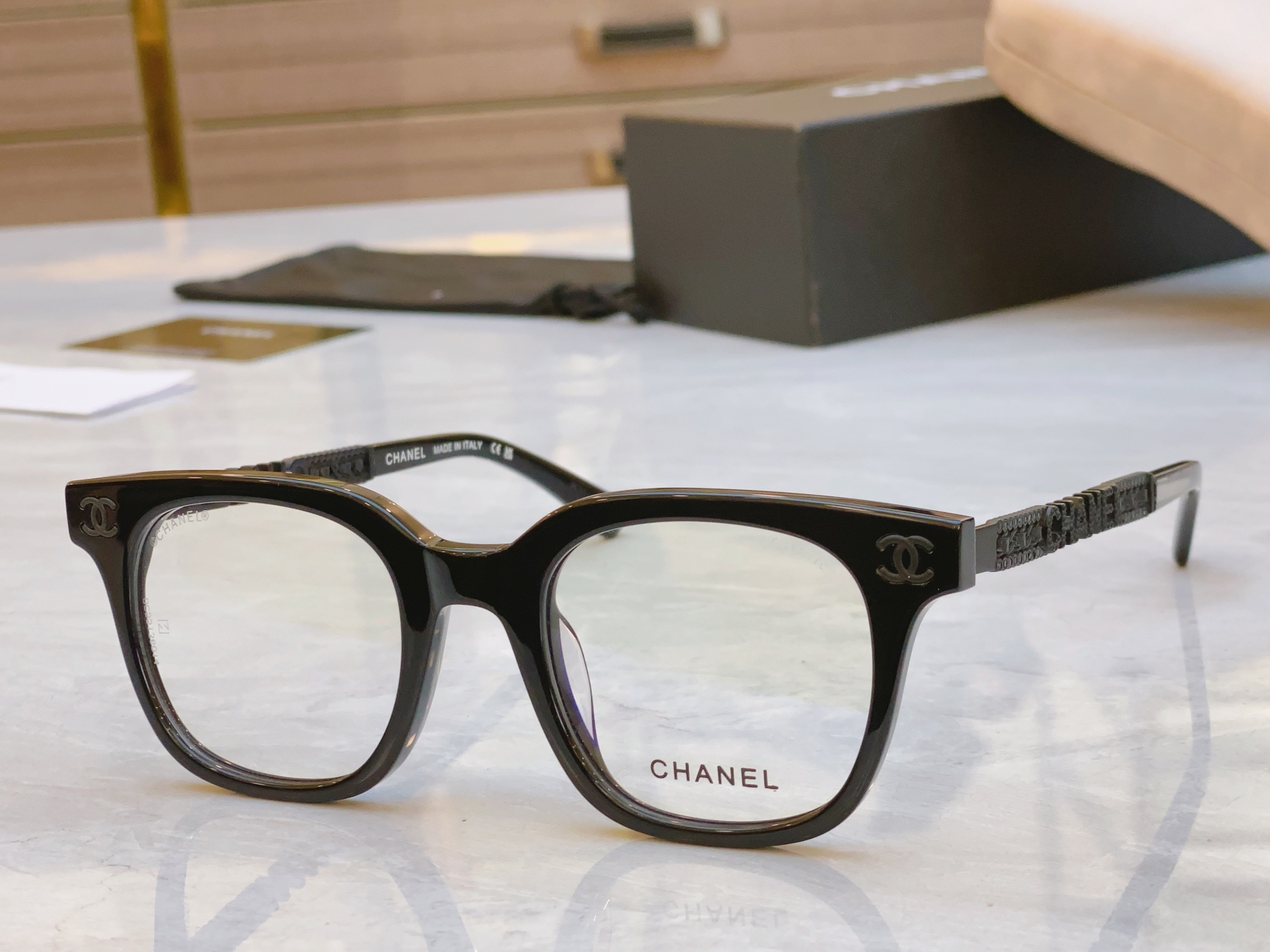 ，【CHANE*】香奈*儿新款太阳镜，MODEL：CH6047，SIZE：55口15-145