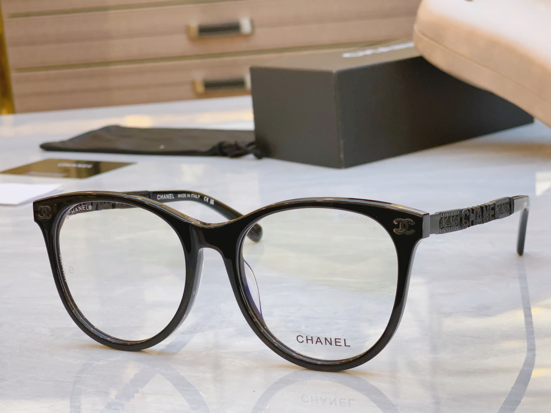 ，【CHANE*】香奈*儿新款太阳镜，MODEL：CH6045，SIZE：57口19-145