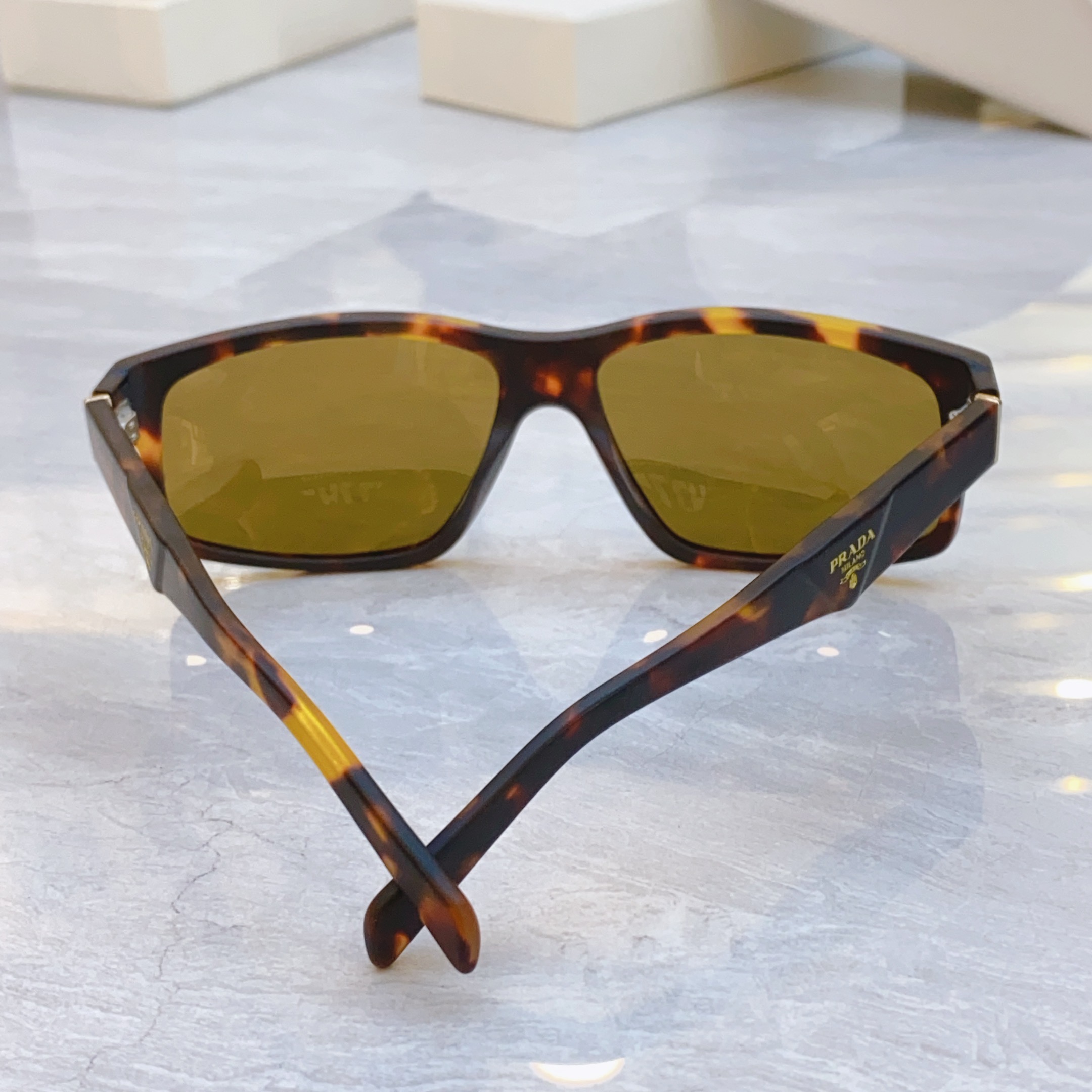 ，【PRAD*】普拉*达新款太阳镜，
MODEL：PRA 86-S，SIZE：60口16-140
