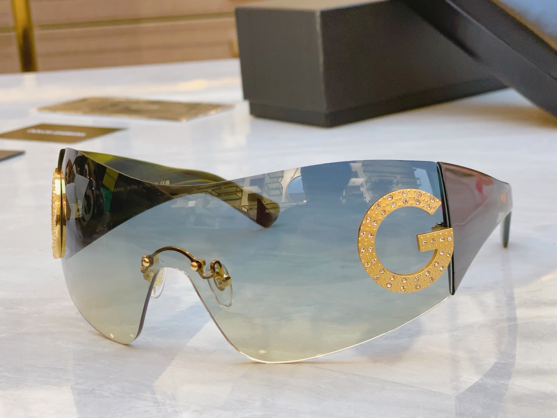 ，【DOLCE & GABBAN*】D*G新款太阳镜，MODEL：DG2298B，SIZE：141口0-