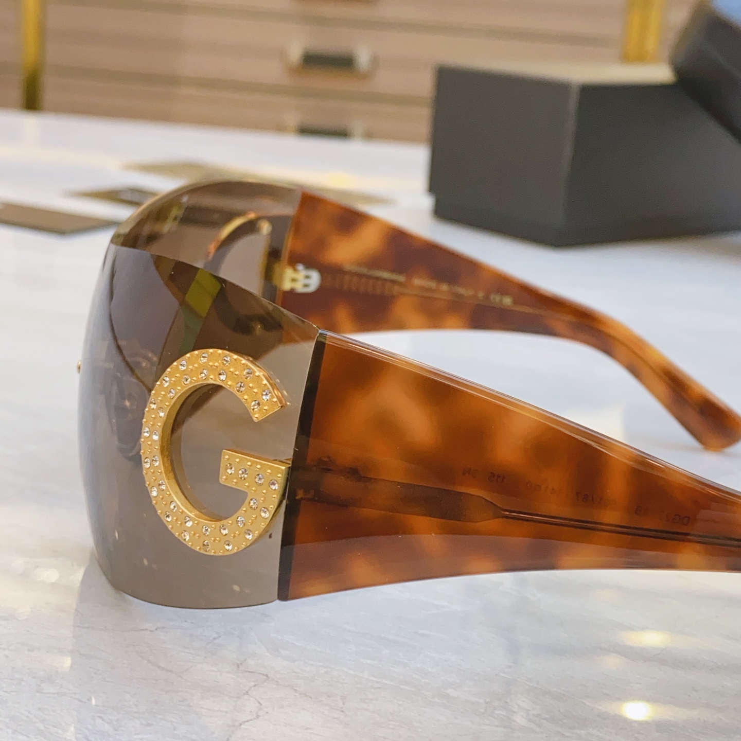 ，【DOLCE & GABBAN*】D*G新款太阳镜，MODEL：DG2298B，SIZE：141口0-