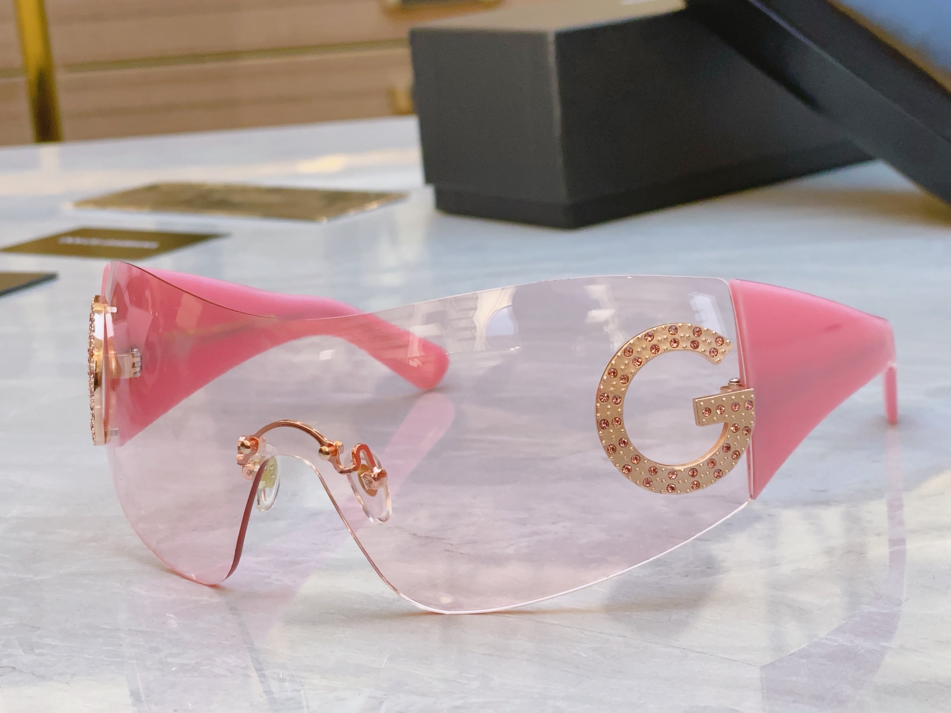 ，【DOLCE & GABBAN*】D*G新款太阳镜，MODEL：DG2298B，SIZE：141口0-