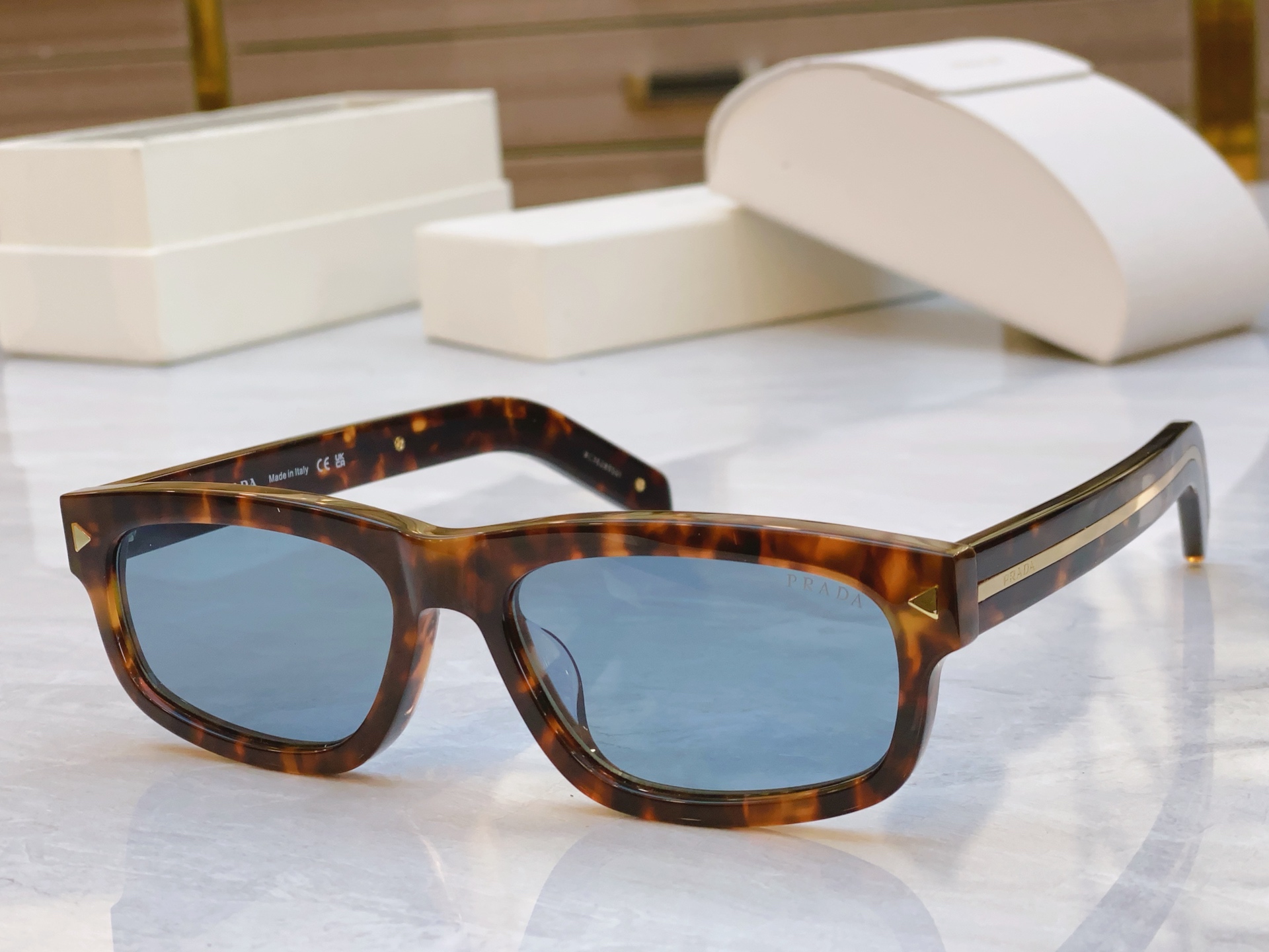 ，【PRAD*】普拉*达新款太阳镜🕶️，MODEL：PR B11SF，SIZE：55口18-145