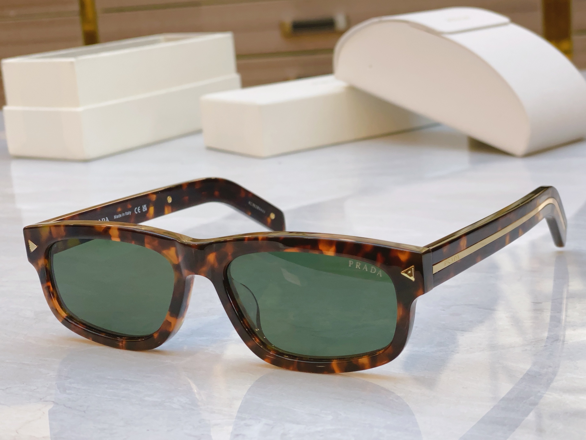，【PRAD*】普拉*达新款太阳镜🕶️，MODEL：PR B11SF，SIZE：55口18-145
