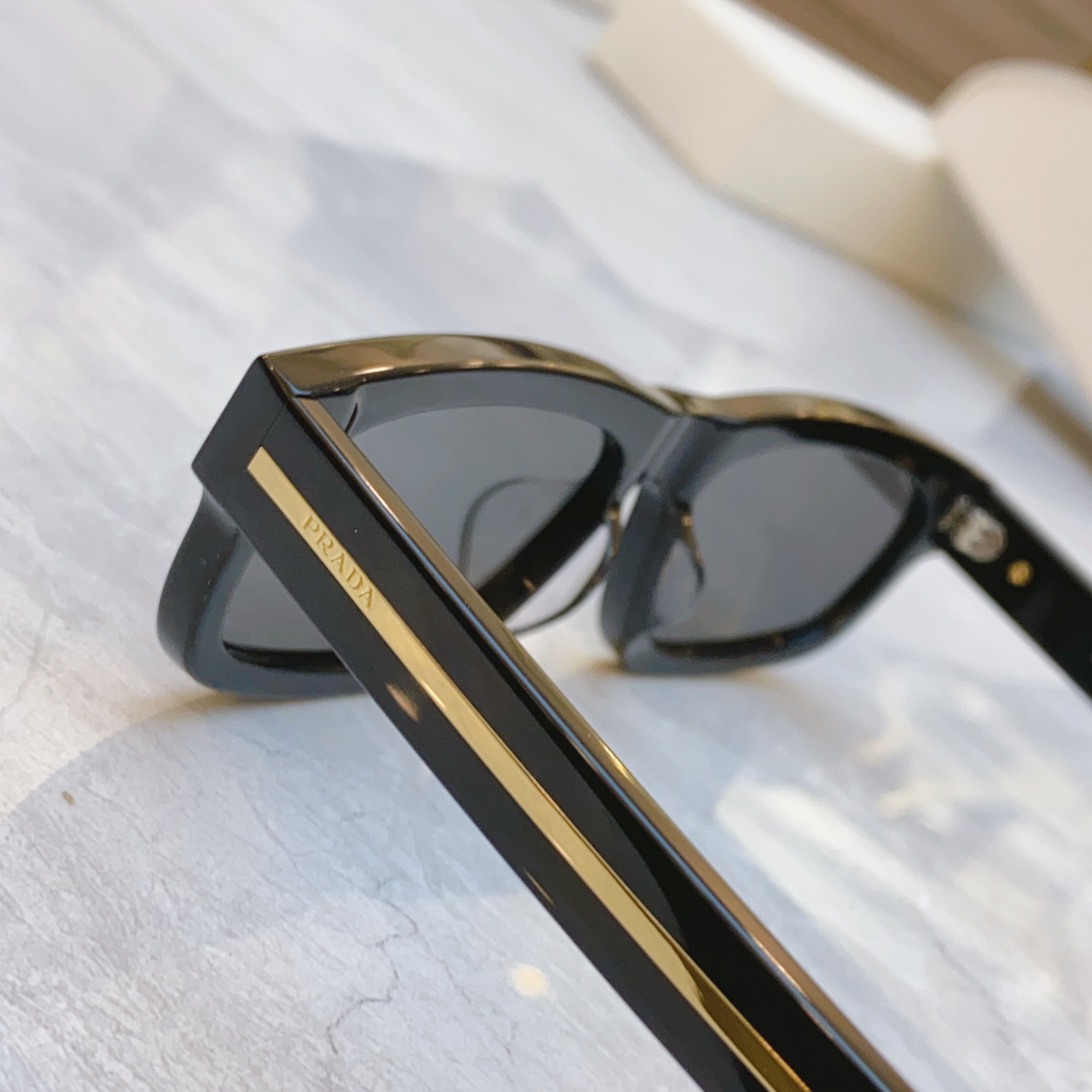 ，【PRAD*】普拉*达新款太阳镜🕶️，MODEL：PR B11SF，SIZE：55口18-145