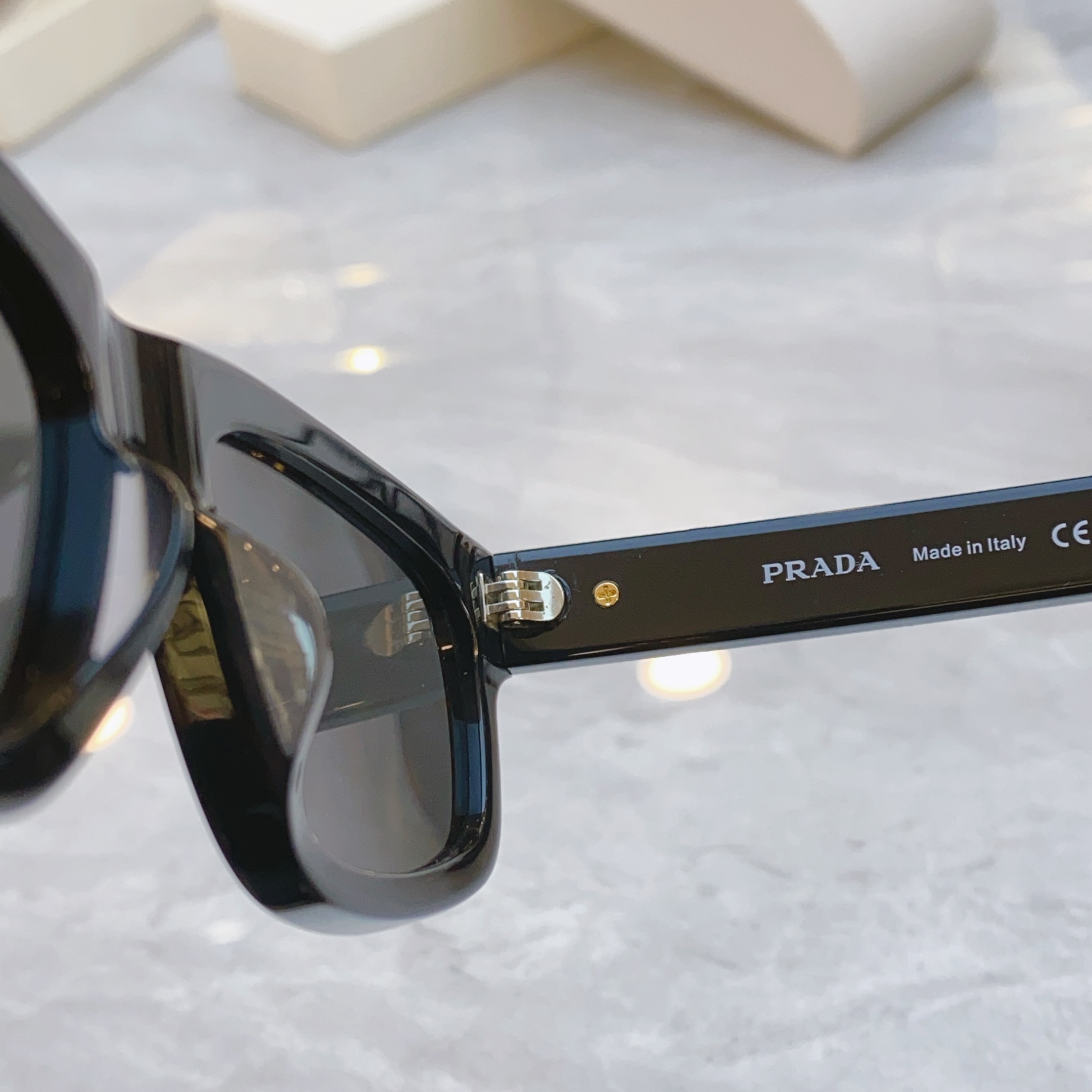 ，【PRAD*】普拉*达新款太阳镜🕶️，MODEL：PR B11SF，SIZE：55口18-145