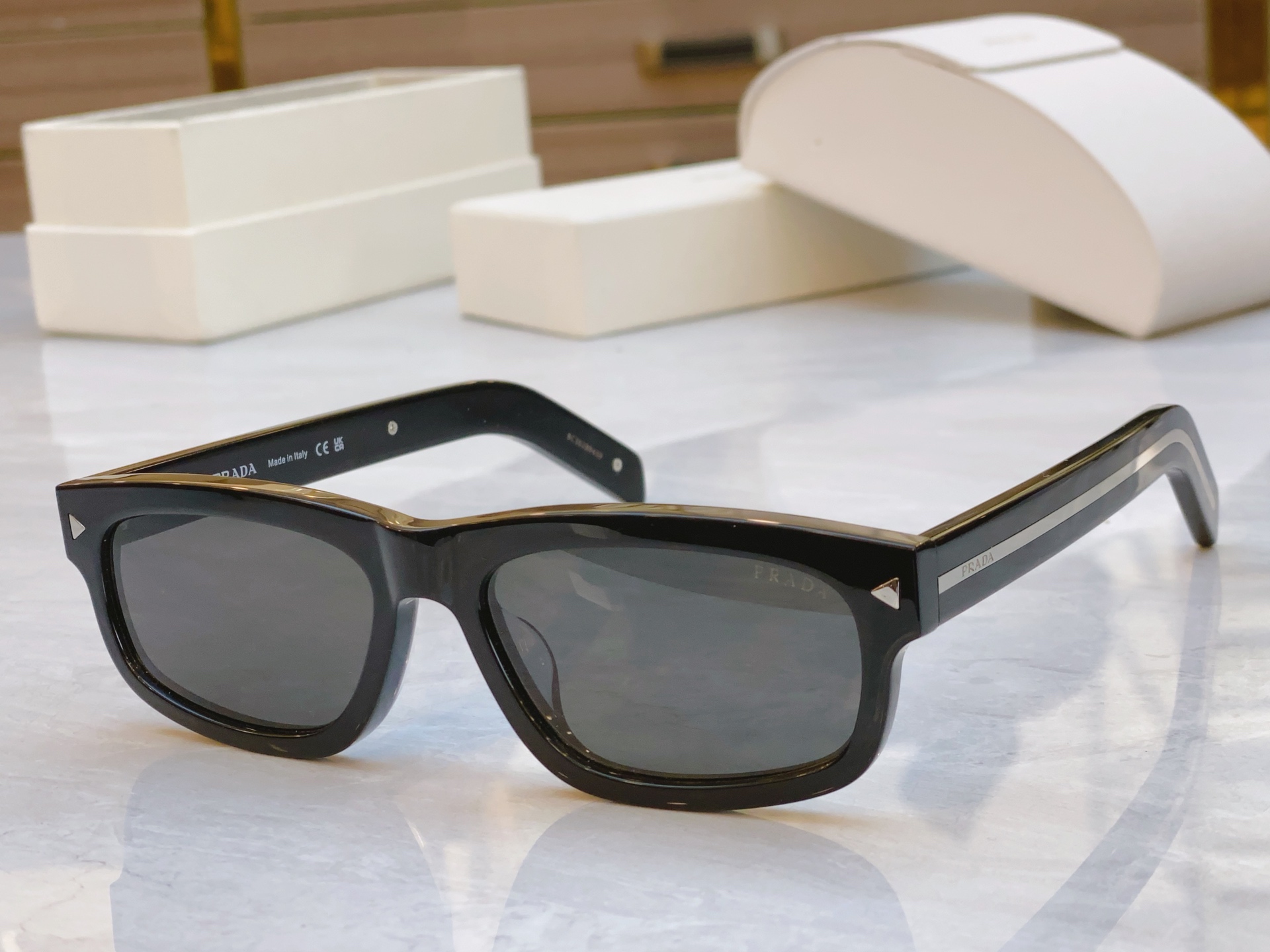 ，【PRAD*】普拉*达新款太阳镜🕶️，MODEL：PR B11SF，SIZE：55口18-145