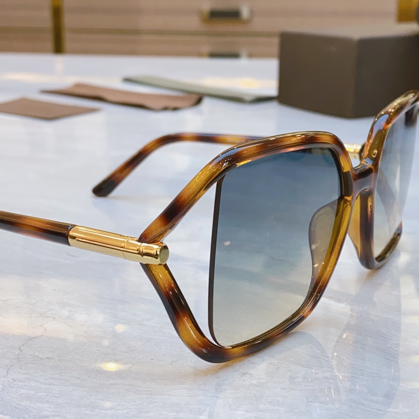 ，【TOM FOR*】汤姆*福特新款太阳镜🕶️，MODEL：FT 1089，SIZE：60口17-120