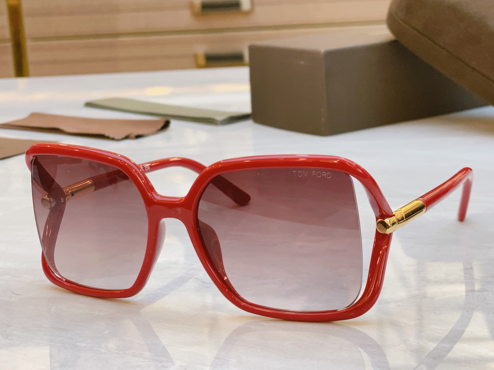 ，【TOM FOR*】汤姆*福特新款太阳镜🕶️，MODEL：FT 1089，SIZE：60口17-120
