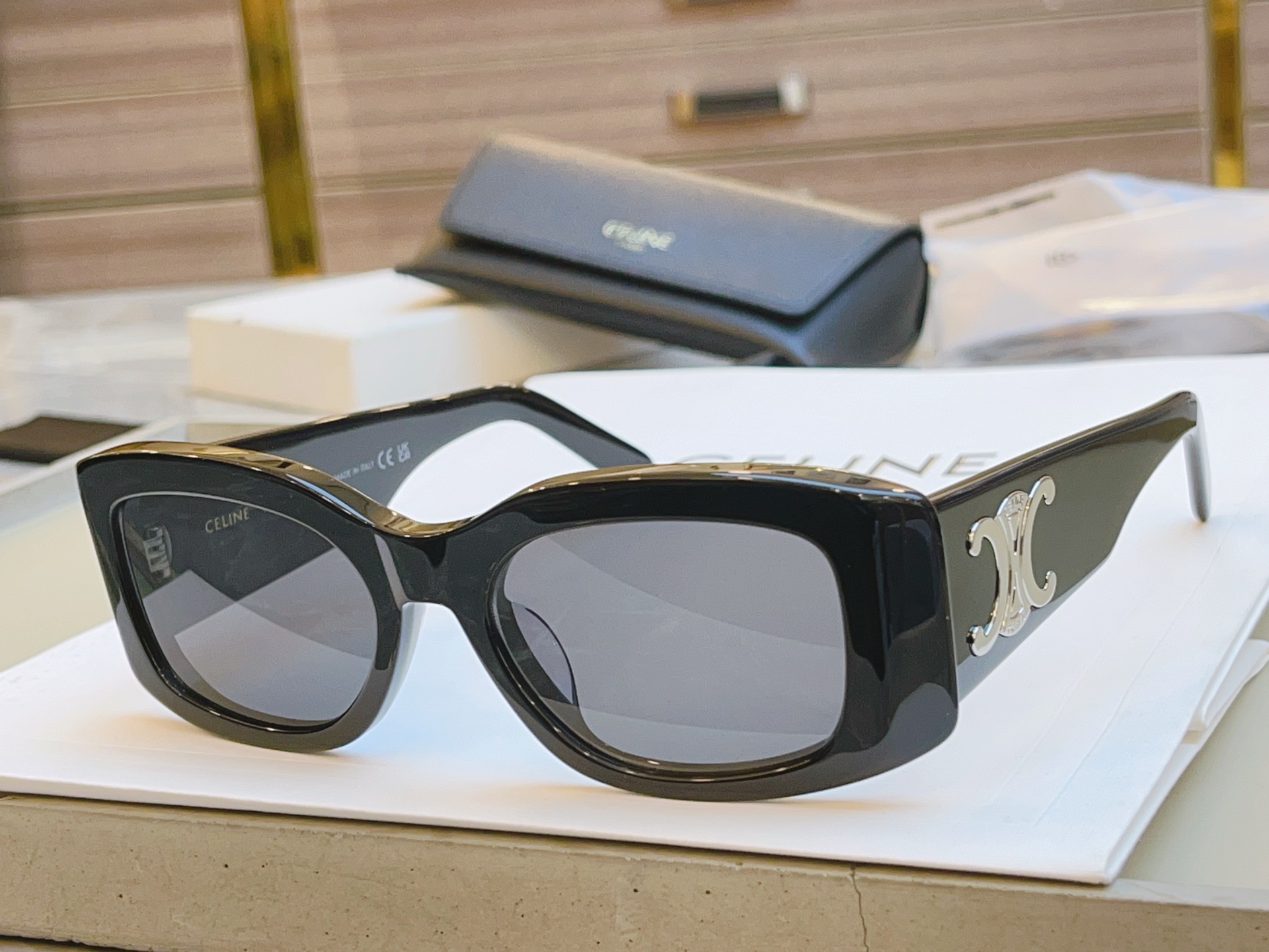 ，【CELIN*】赛*琳新款太阳镜， 原单高品质，MODELCL40282U ，SIZE 53口18-1