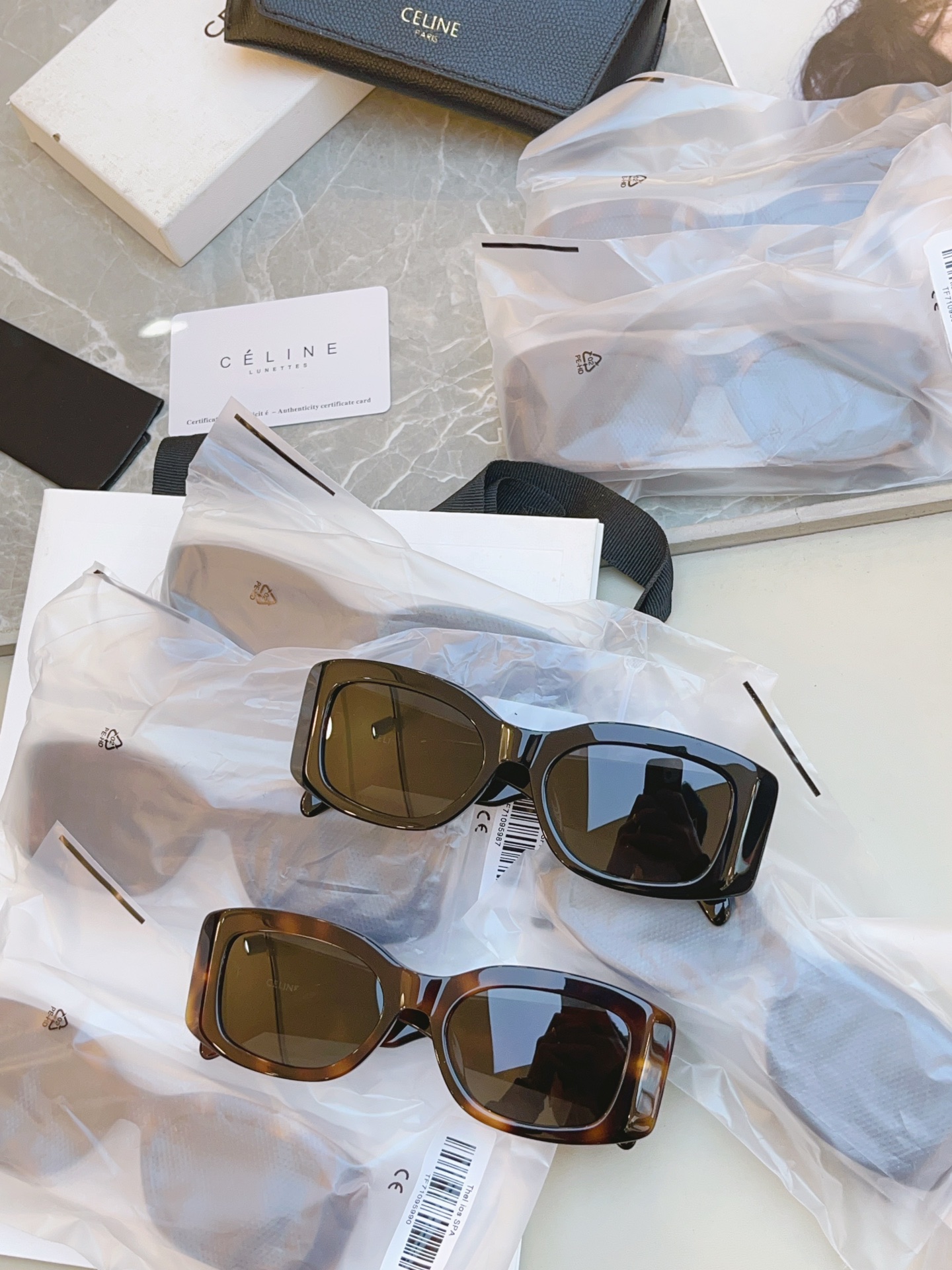 ，【CELIN*】赛*琳新款太阳镜， 原单高品质，MODELCL40282U ，SIZE 53口18-1