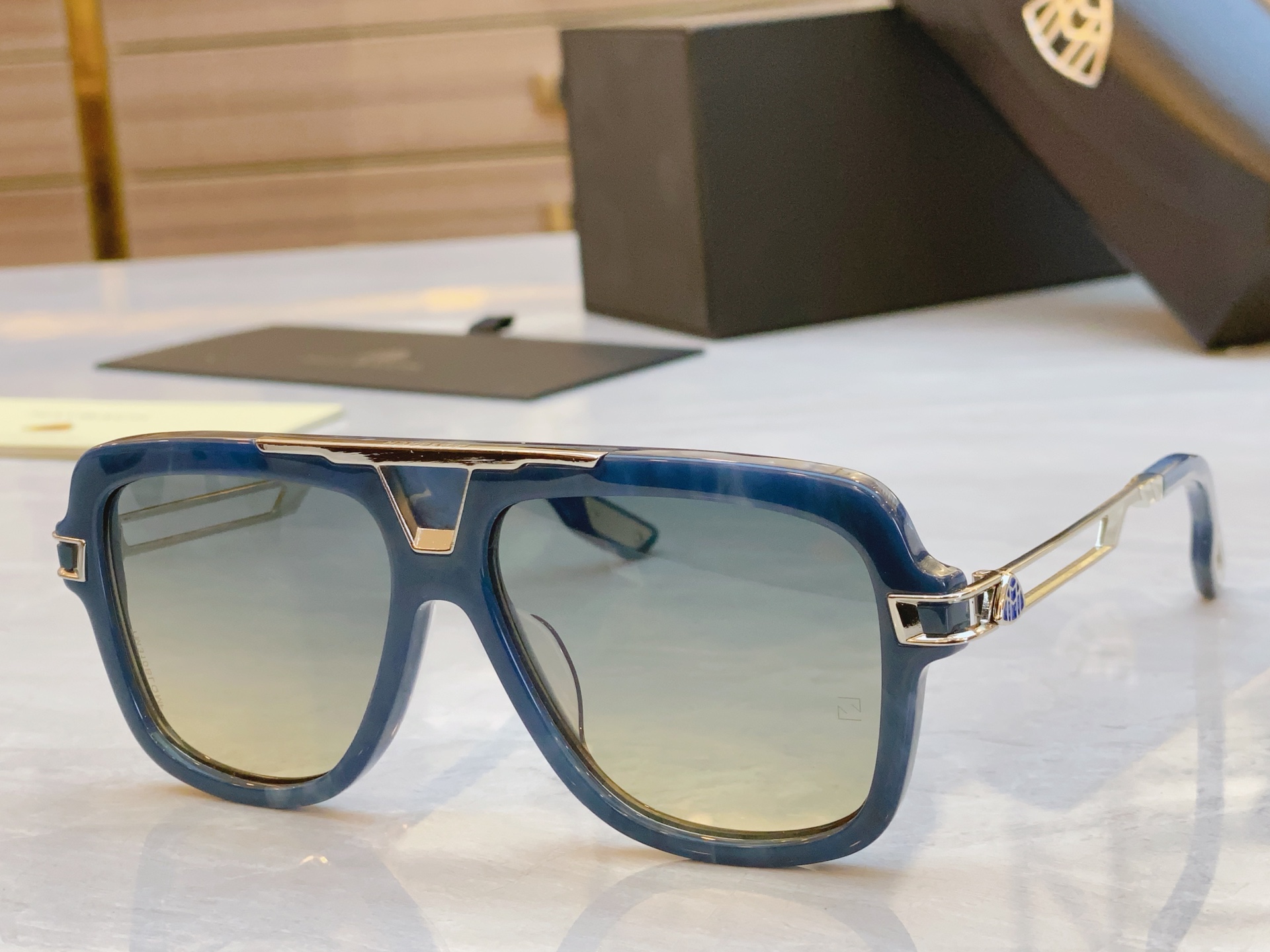 ，【MAYBAC*】迈巴*赫新款太阳镜🕶️🕶️，MODEL ON/Q/-VH-Z124，SIZE：56口