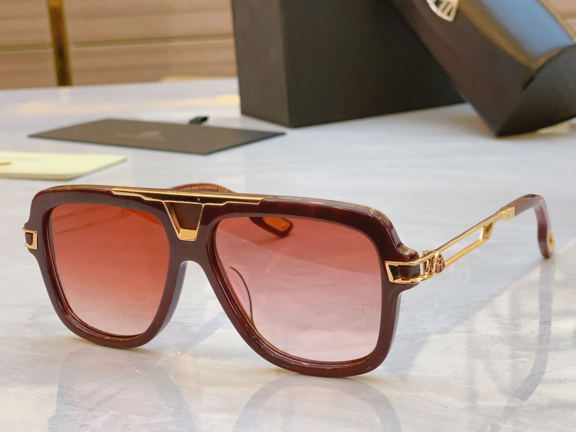 ，【MAYBAC*】迈巴*赫新款太阳镜🕶️🕶️，MODEL ON/Q/-VH-Z124，SIZE：56口