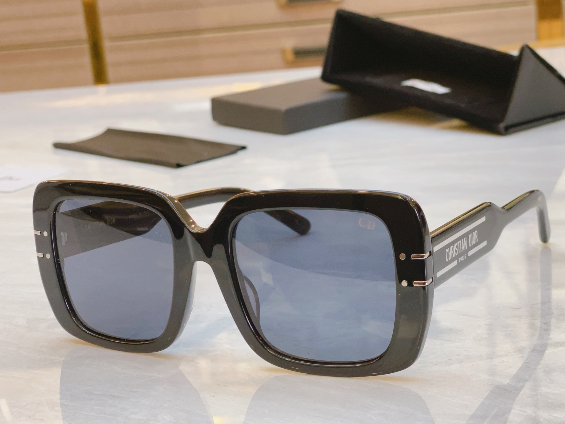 ，【DIO* 】迪*奥新款太阳镜，MODEL：Diorsignature S11F，SIZE：54口21