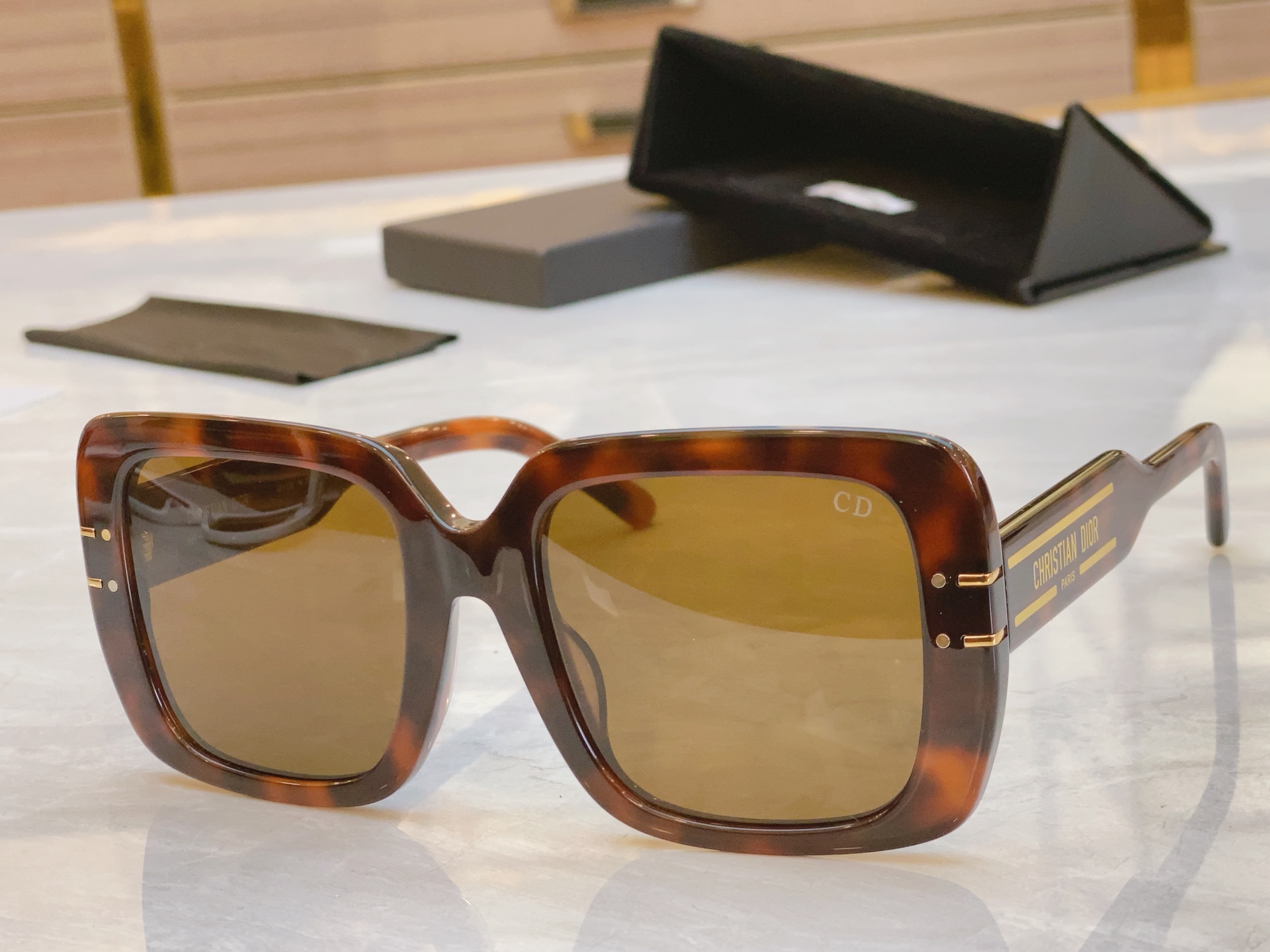 ，【DIO* 】迪*奥新款太阳镜，MODEL：Diorsignature S11F，SIZE：54口21