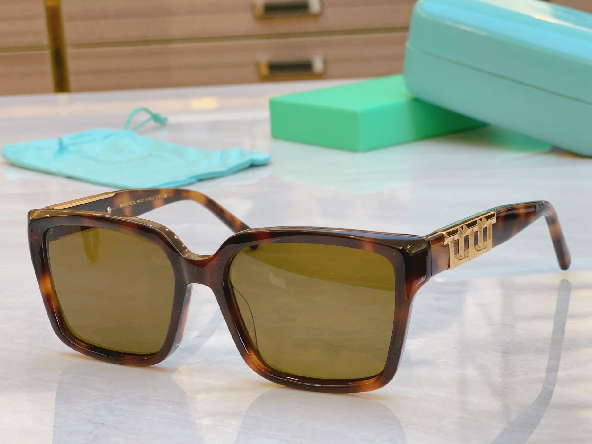 ，【Tiffany & Co.】蒂芙*尼新款太阳镜🕶️，Mod：TF5016，Size：56口17-14