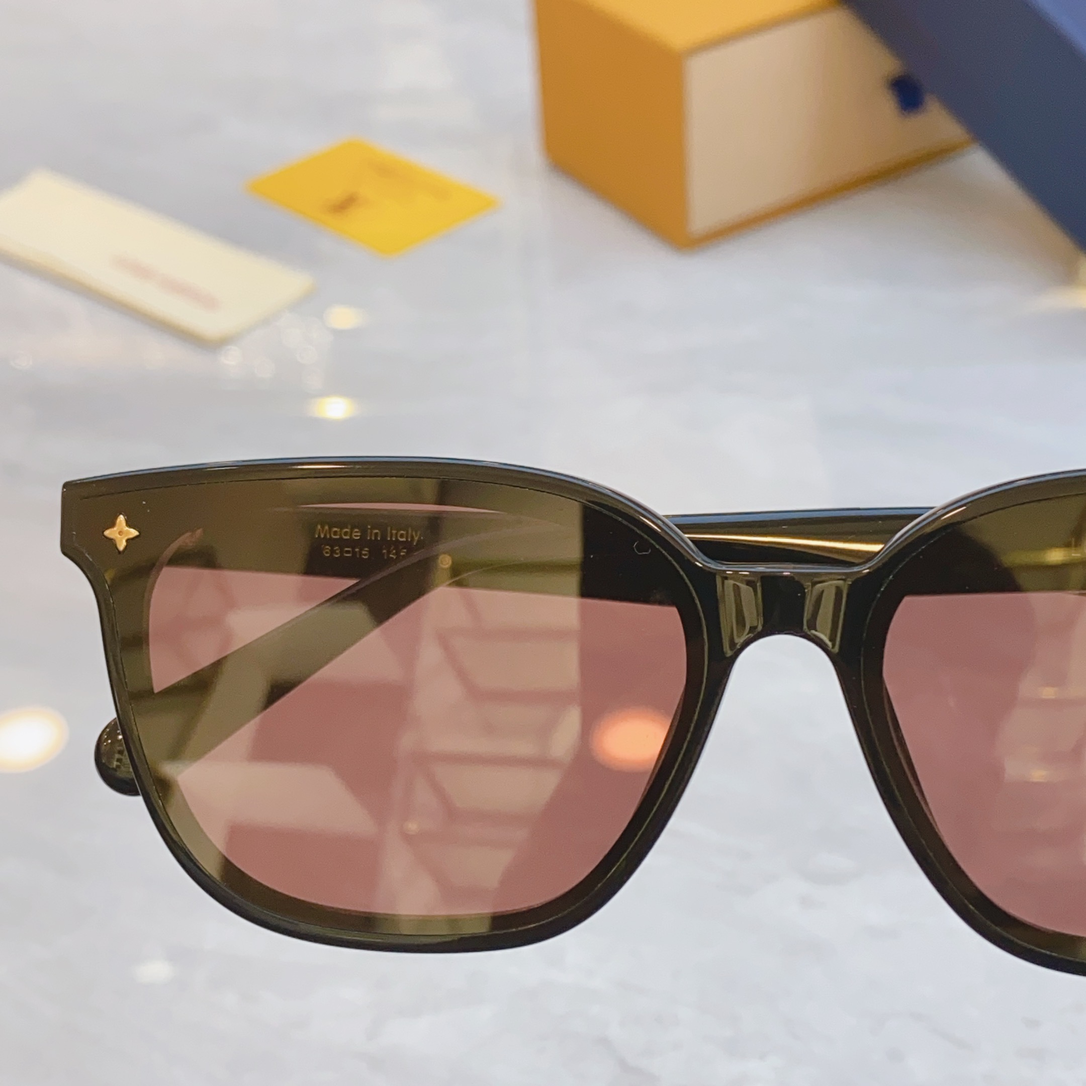 ，【LOUIS VUITTO*】路易*威登新款太阳镜，MODEL：Z2136U，SIZE：63口15-1