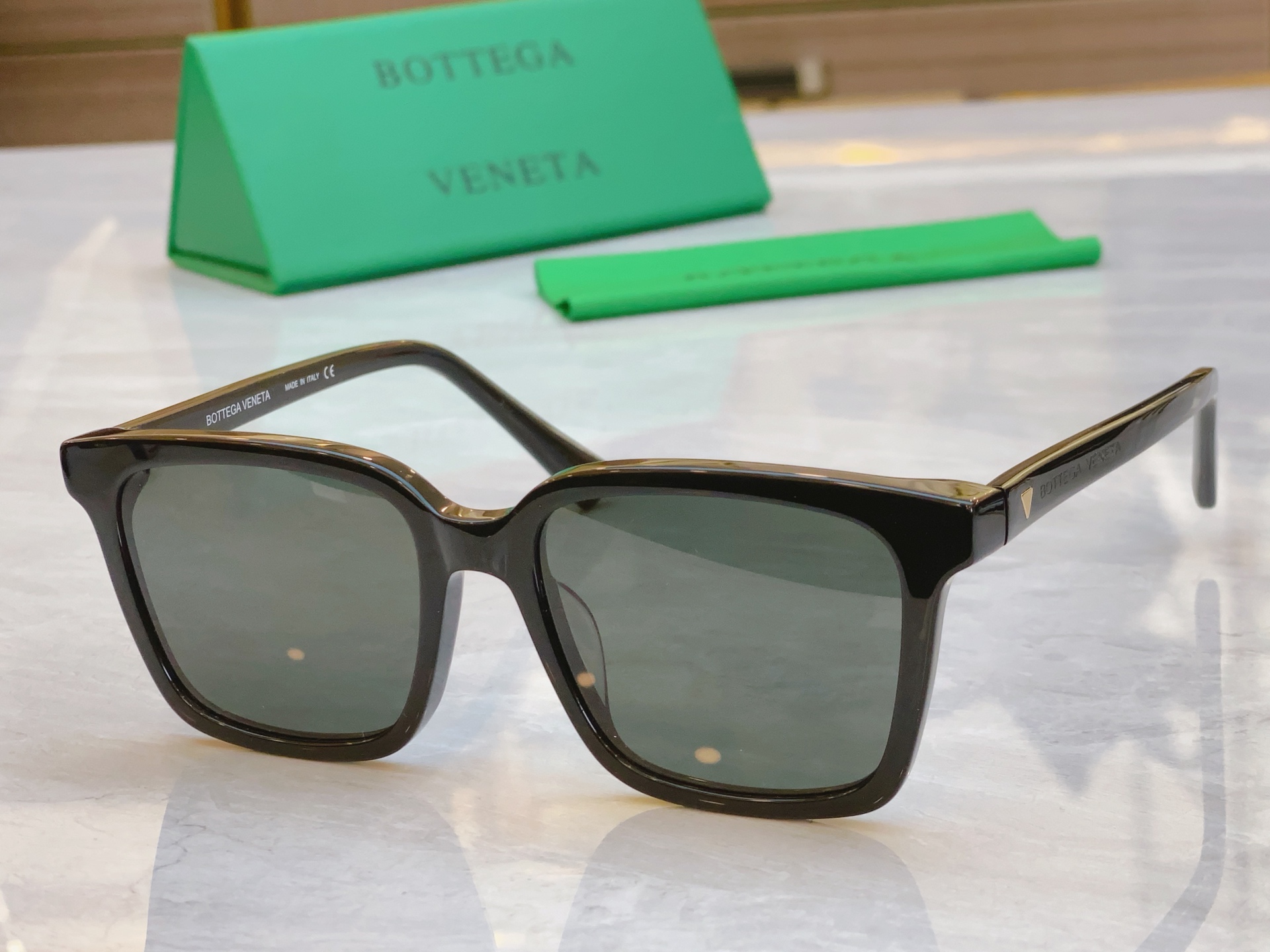 ，【BOTTEGA VENET*】宝缇*嘉新款太阳镜，MODEL：BV1228OA，SIZE：54口18