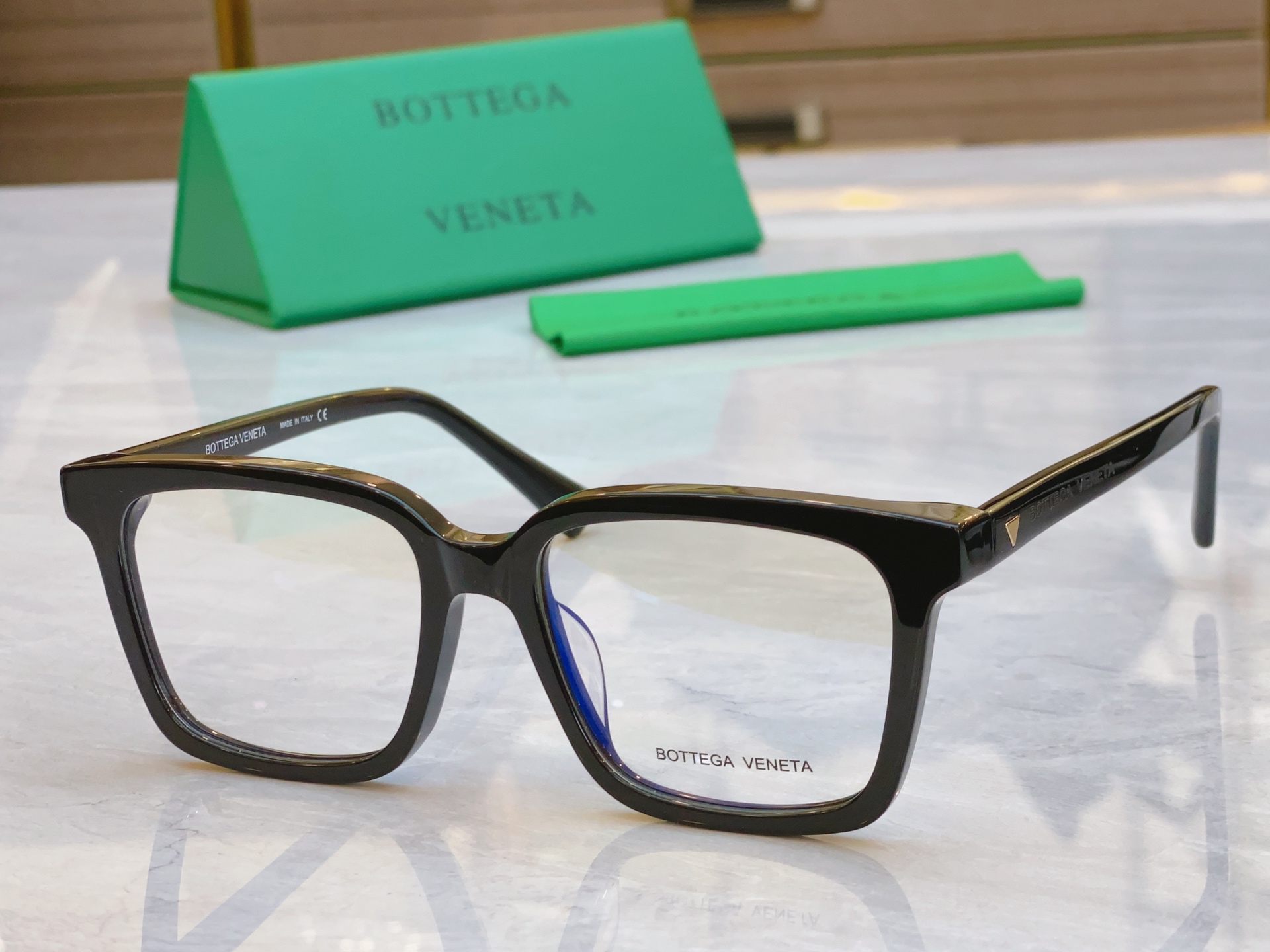 ，【BOTTEGA VENET*】宝缇*嘉新款太阳镜，MODEL：BV1228OA，SIZE：54口18