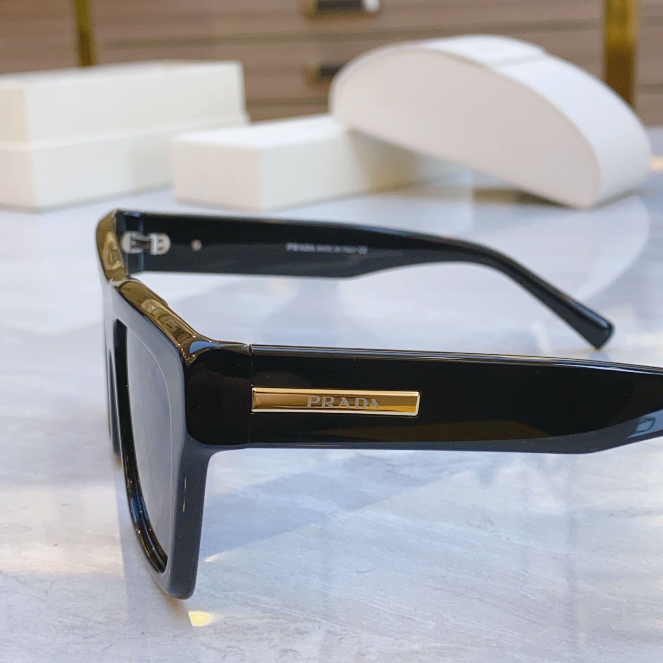 ，【PRAD*】普拉*达新款太阳镜🕶️，MODEL：PR S1008，SIZE：55口20-142