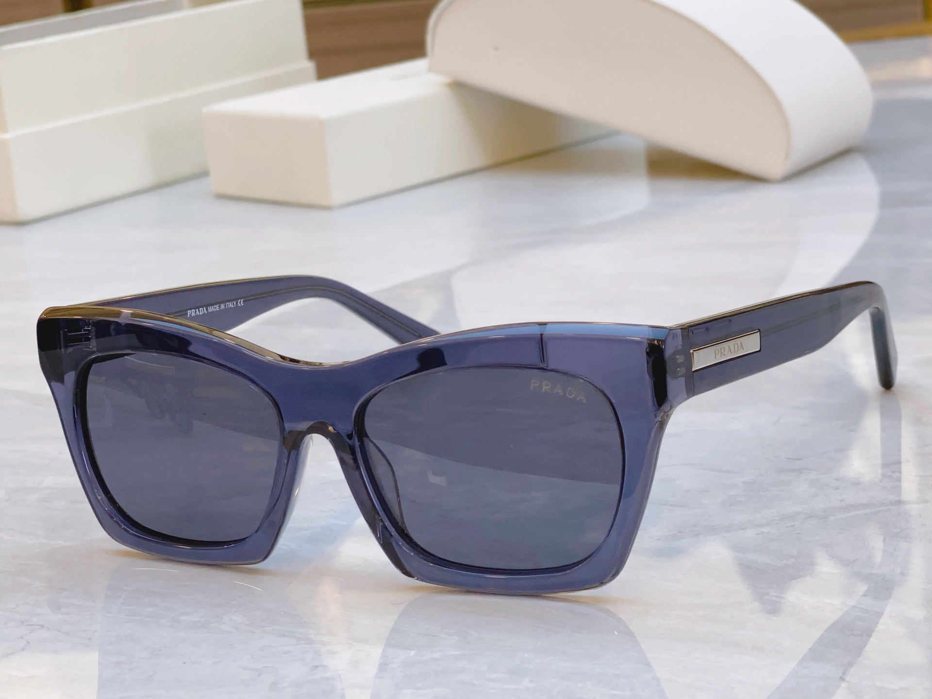，【PRAD*】普拉*达新款太阳镜🕶️，MODEL：PR S1009，SIZE：55口17-142