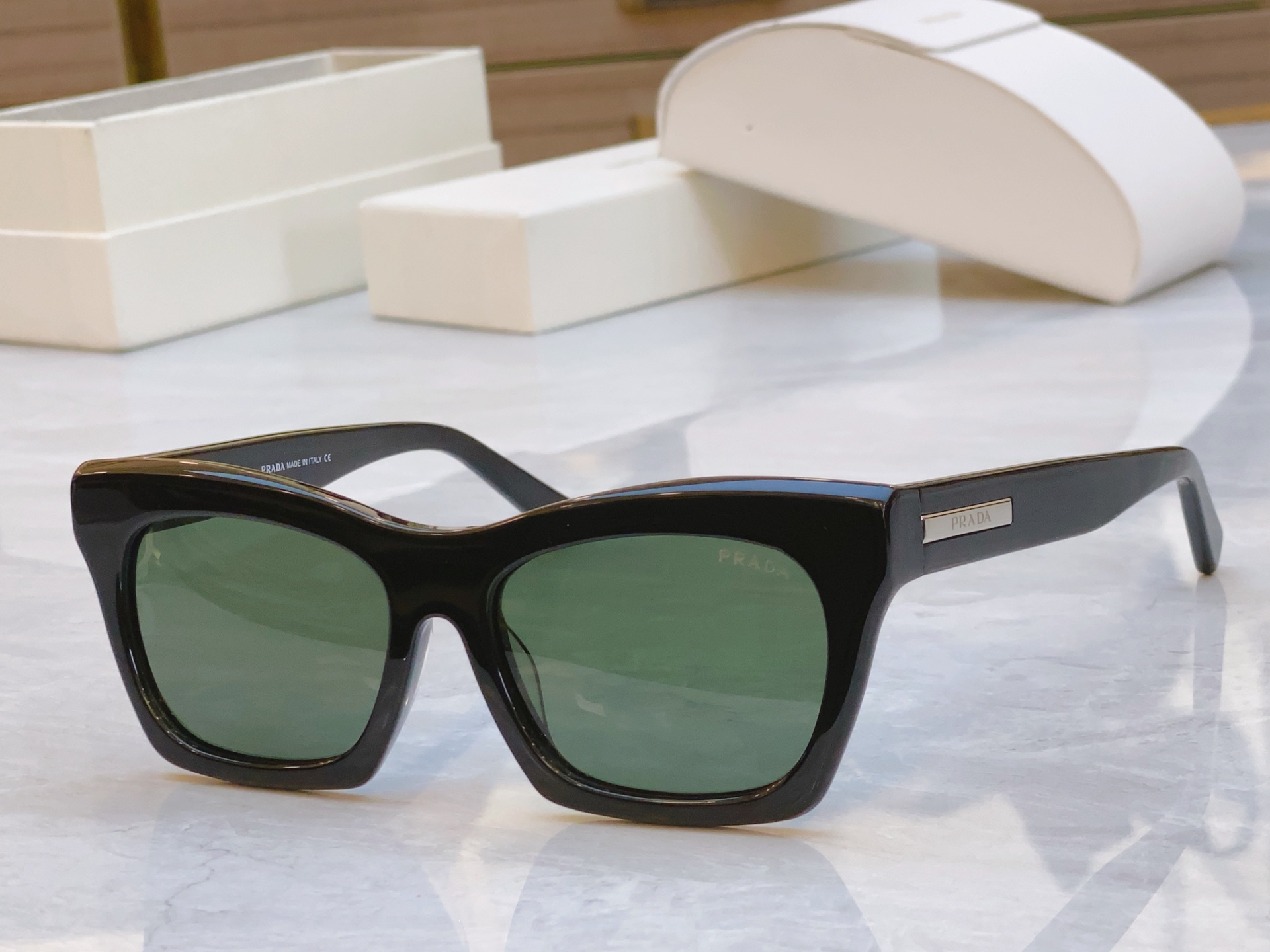 ，【PRAD*】普拉*达新款太阳镜🕶️，MODEL：PR S1009，SIZE：55口17-142