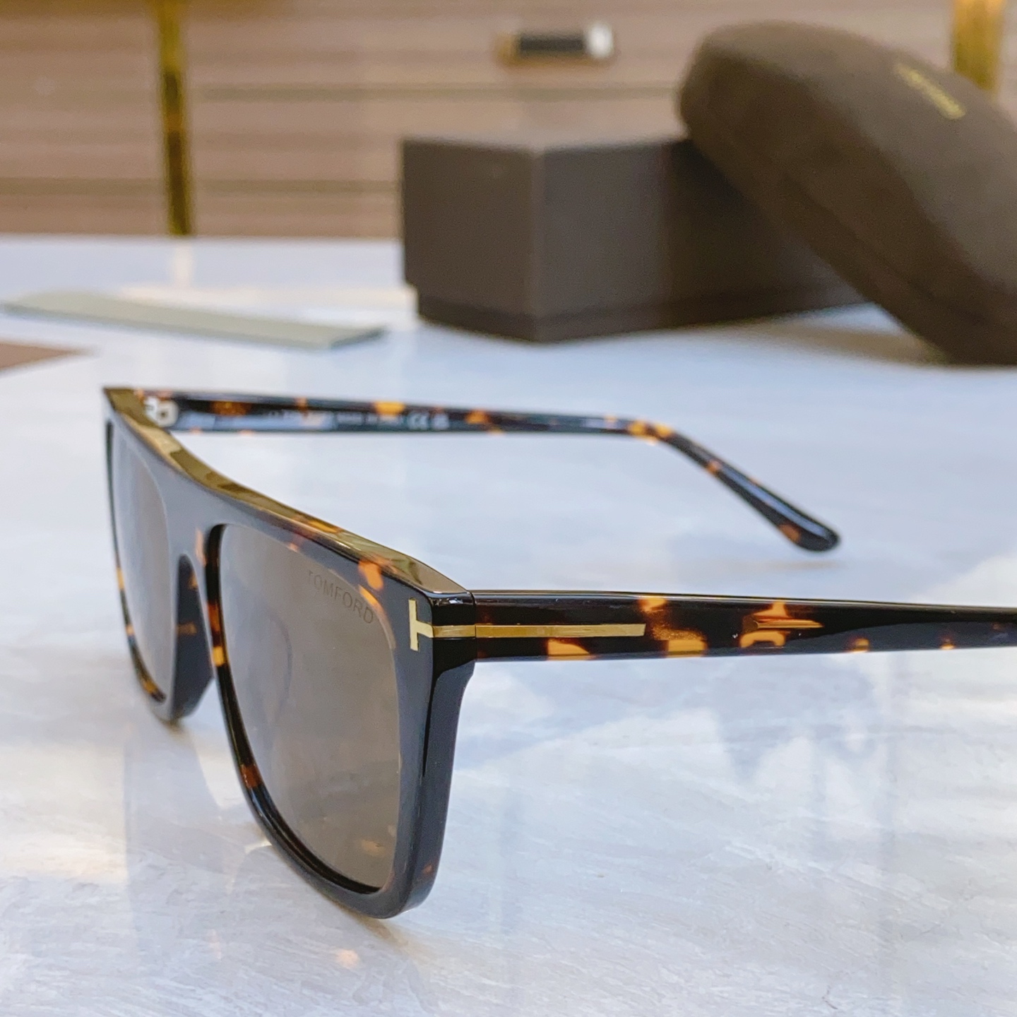 ，【TOM FOR*】汤姆*福特新款太阳镜🕶️，MODEL：FT1175，SIZE：56口18-145