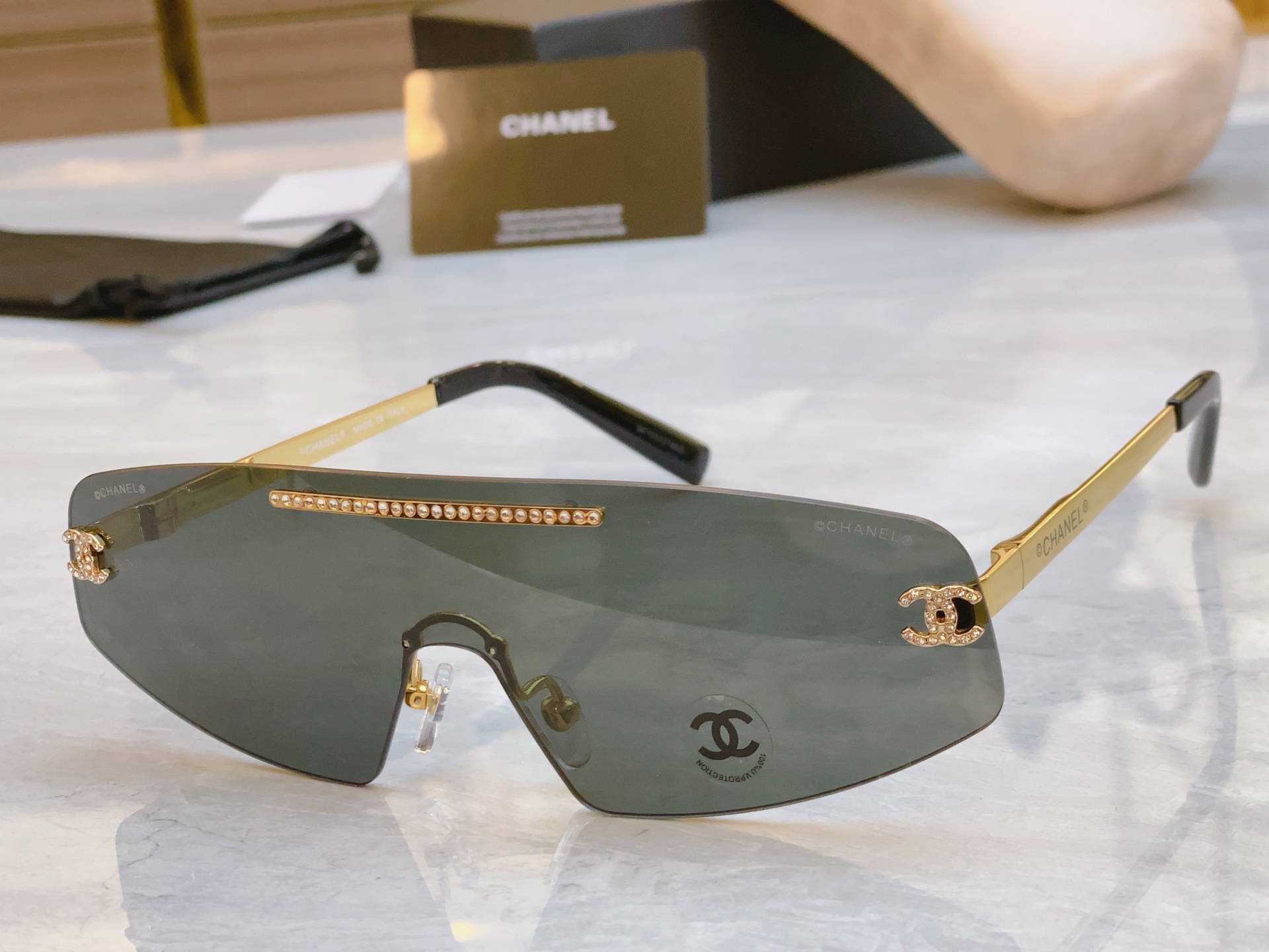 ，【CHANE*】香奈儿新款太阳镜🕶️🕶️，MODEL：CH4267，SIZE：145口0-145