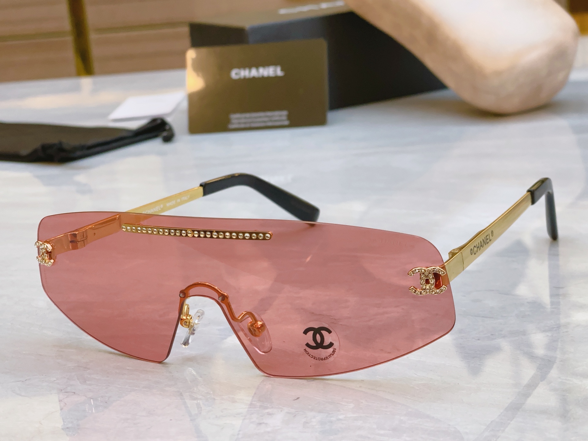 ，【CHANE*】香奈儿新款太阳镜🕶️🕶️，MODEL：CH4267，SIZE：145口0-145