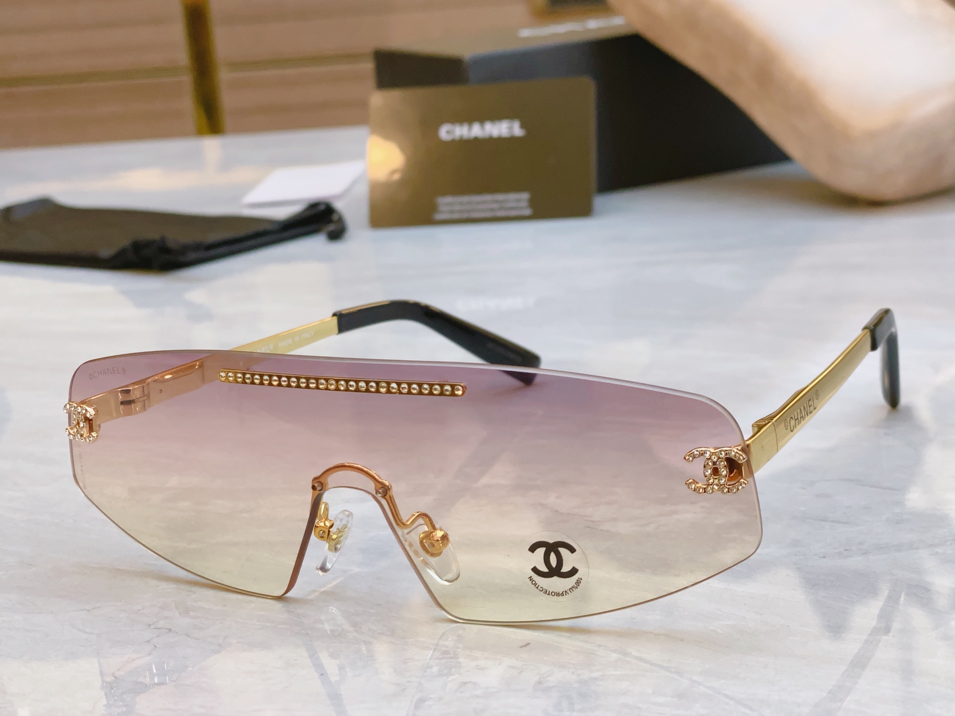 ，【CHANE*】香奈儿新款太阳镜🕶️🕶️，MODEL：CH4267，SIZE：145口0-145