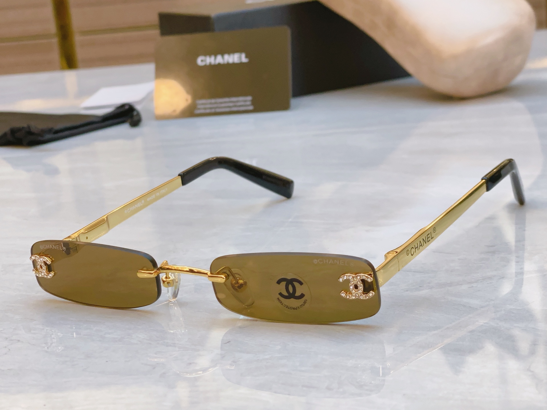 ，【CHANE*】香奈儿新款太阳镜🕶️🕶️，MODEL：CH4281，SIZE：54口19-140