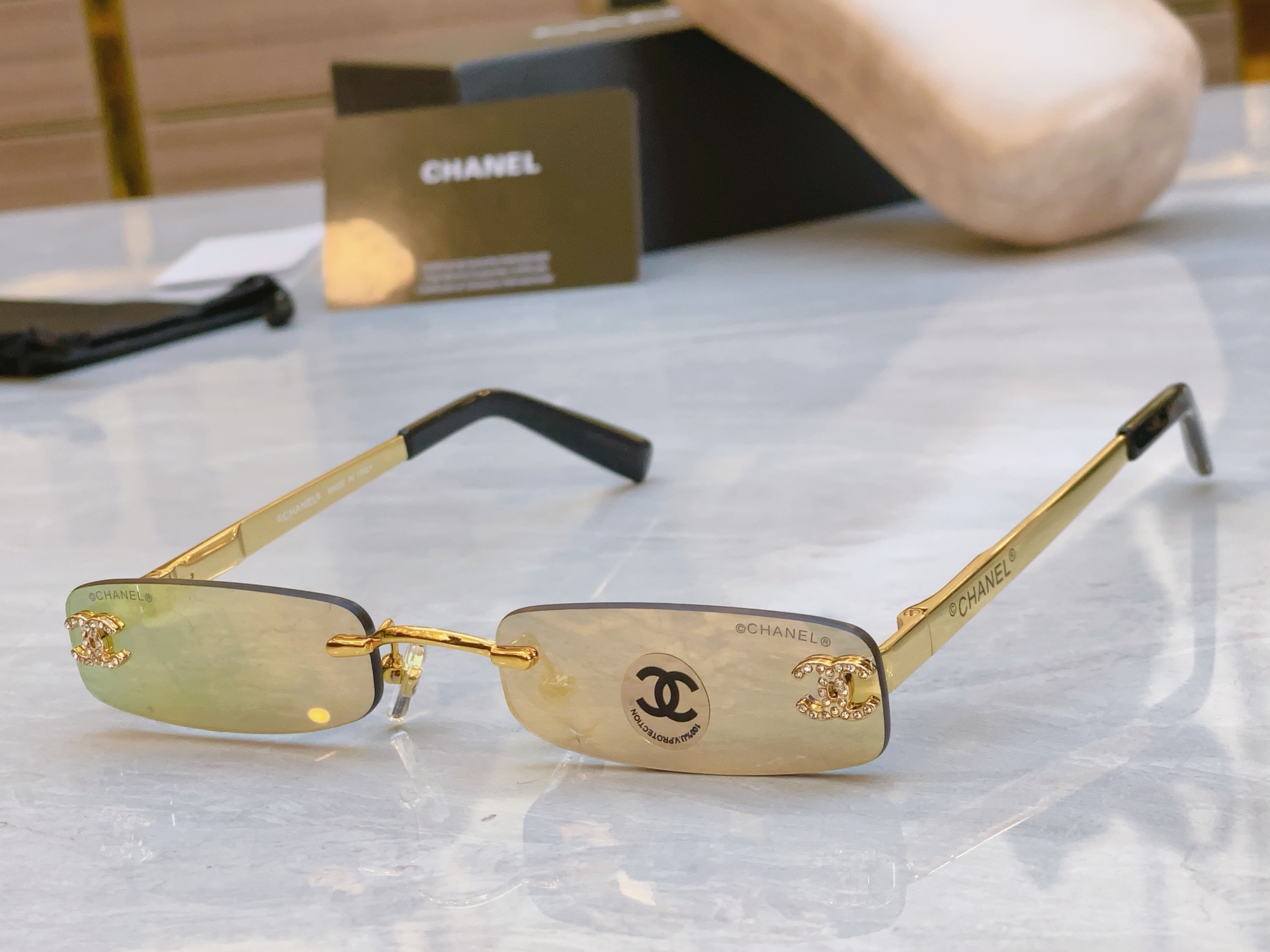 ，【CHANE*】香奈儿新款太阳镜🕶️🕶️，MODEL：CH4281，SIZE：54口19-140