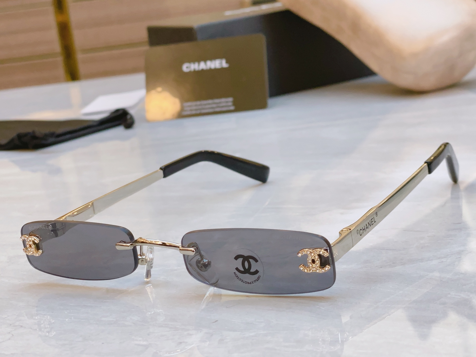 ，【CHANE*】香奈儿新款太阳镜🕶️🕶️，MODEL：CH4281，SIZE：54口19-140