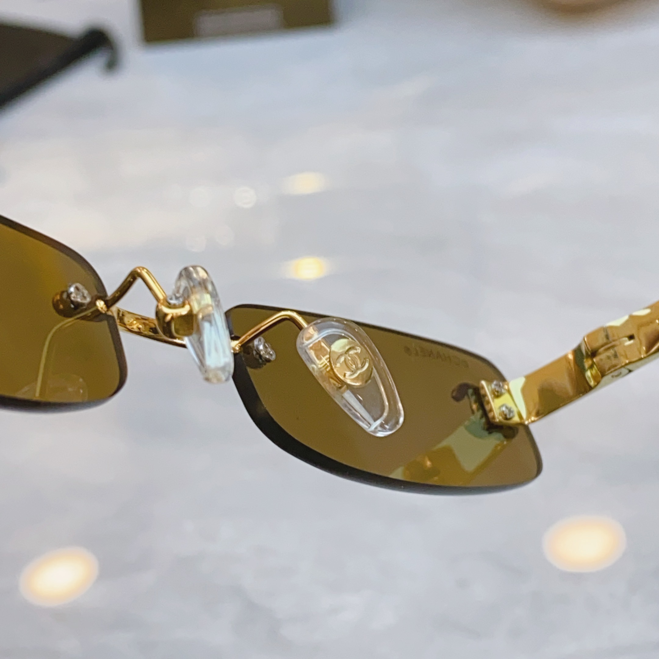 ，【CHANE*】香奈儿新款太阳镜🕶️🕶️，MODEL：CH4281，SIZE：54口19-140