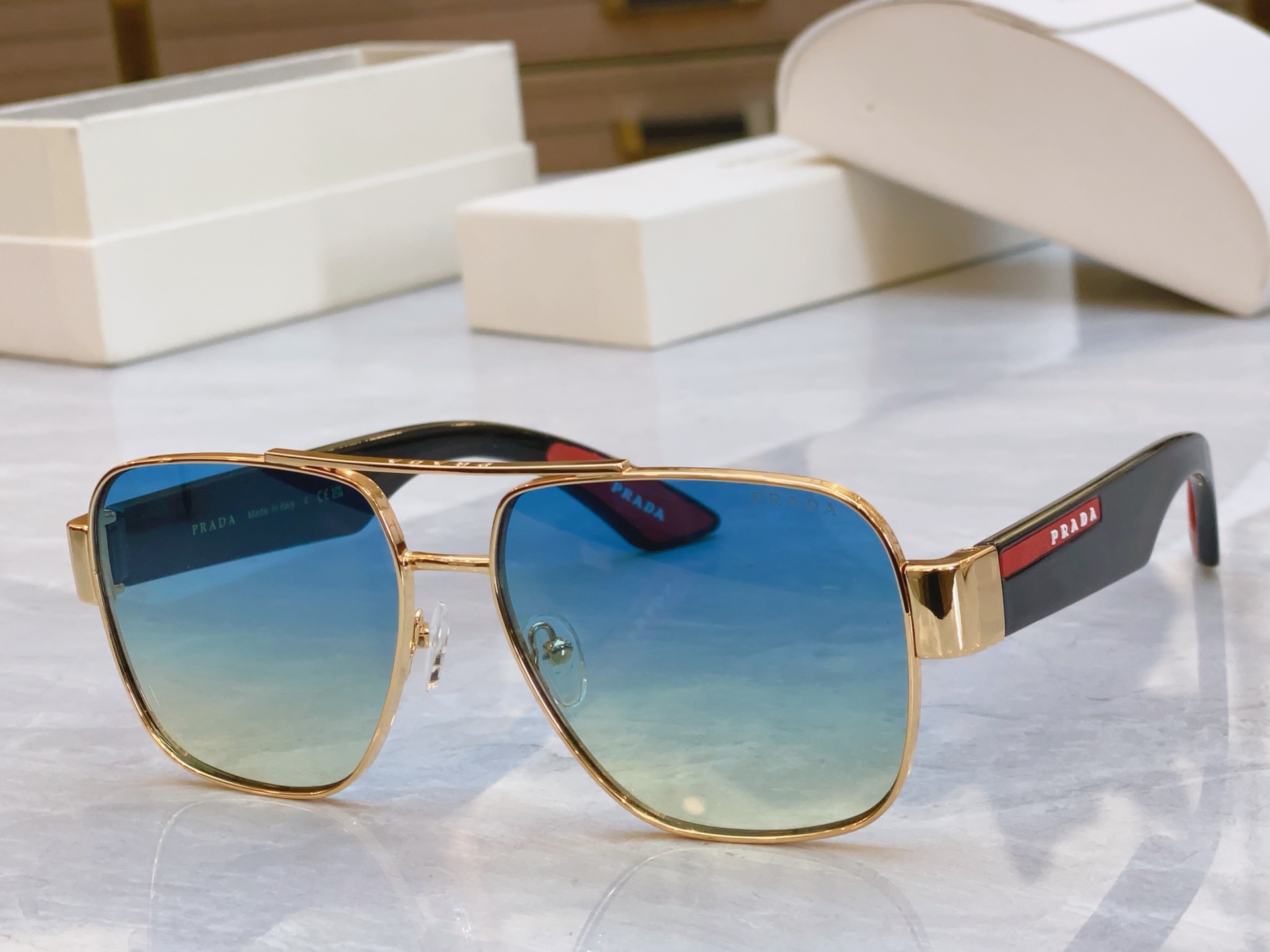 ，【PRAD*】普拉*达新款太阳镜🕶️，MODEL：PR S168VS，SIZE：59口15-140