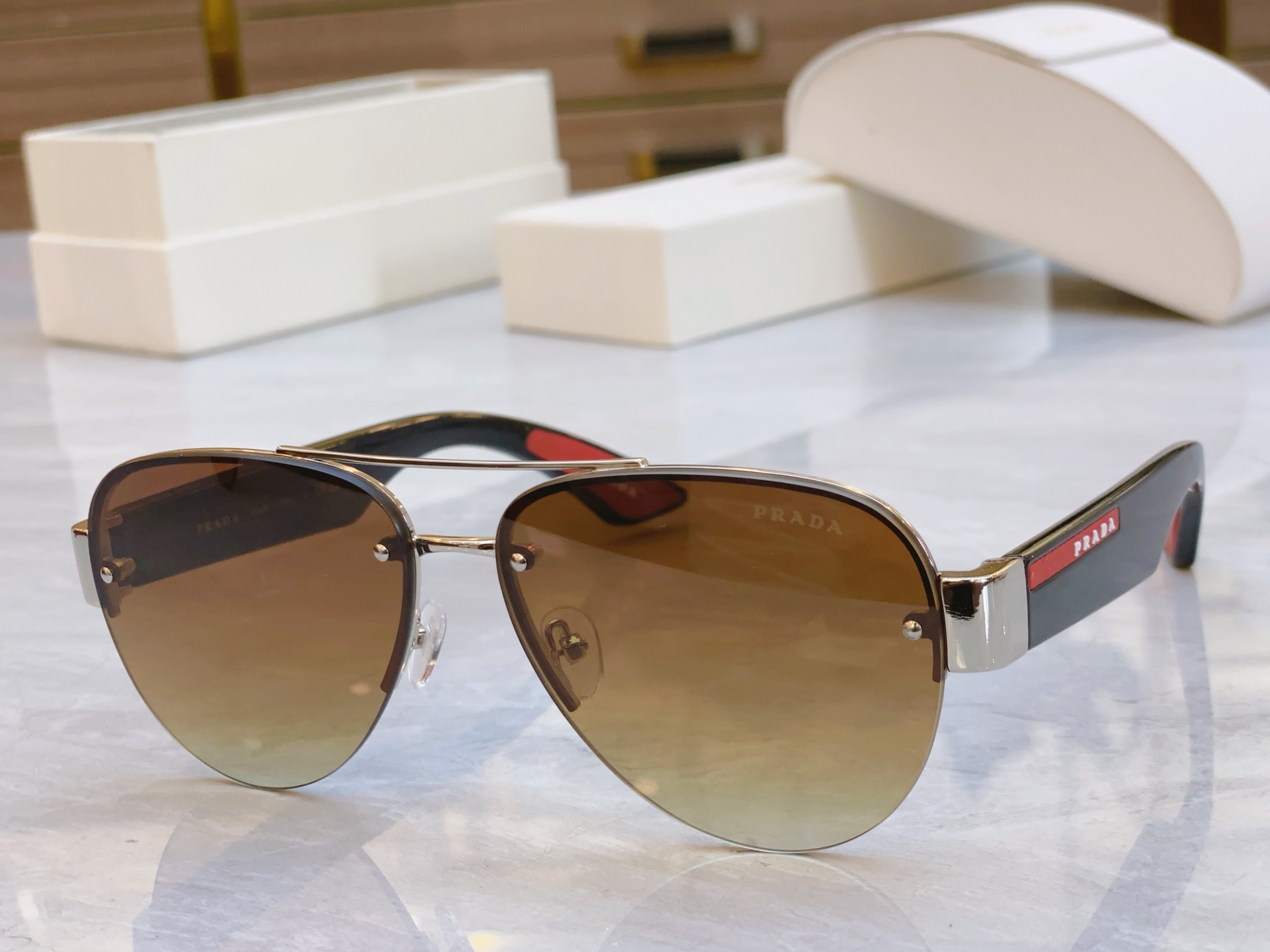，【PRAD*】普拉*达新款太阳镜🕶️，MODEL：PS 55YS，SIZE：61口14-140