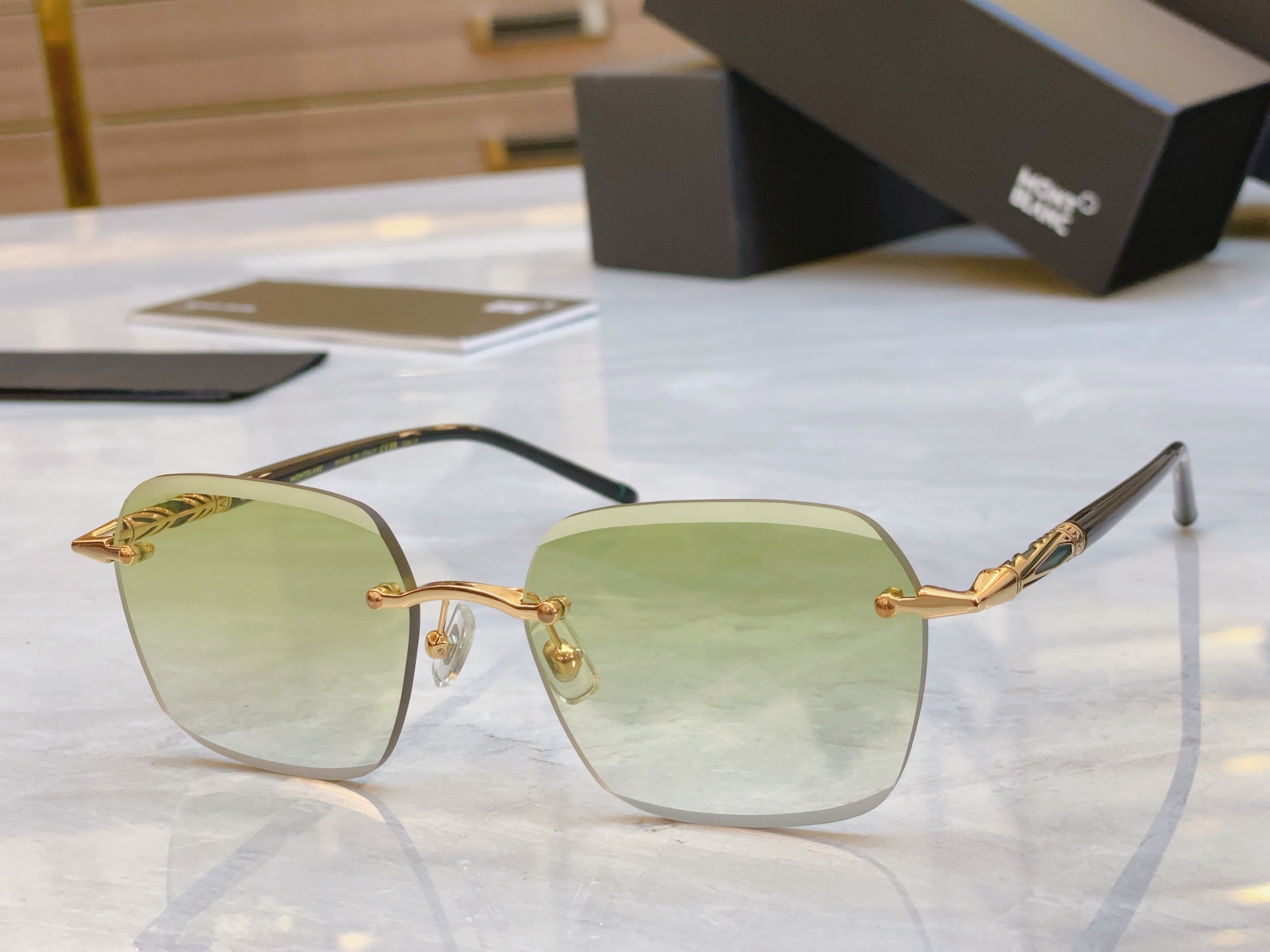 ，【MONT BLAN*】万宝*龙新款太阳镜，MODELMB0705S，SIZE56口18-145