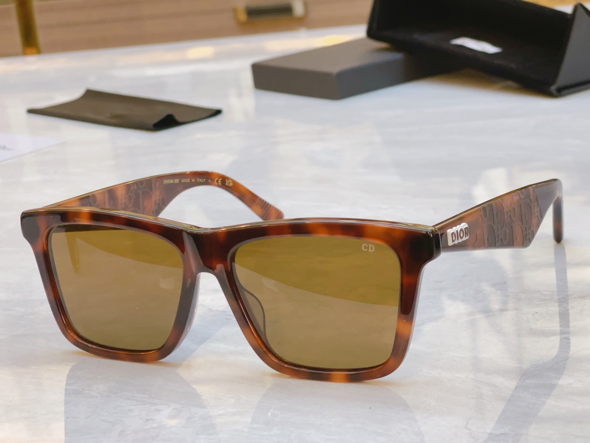 ，【DIO* 】迪*奥新款太阳镜，MODEL：Dior B27 S11，SIZE：54口16-145
