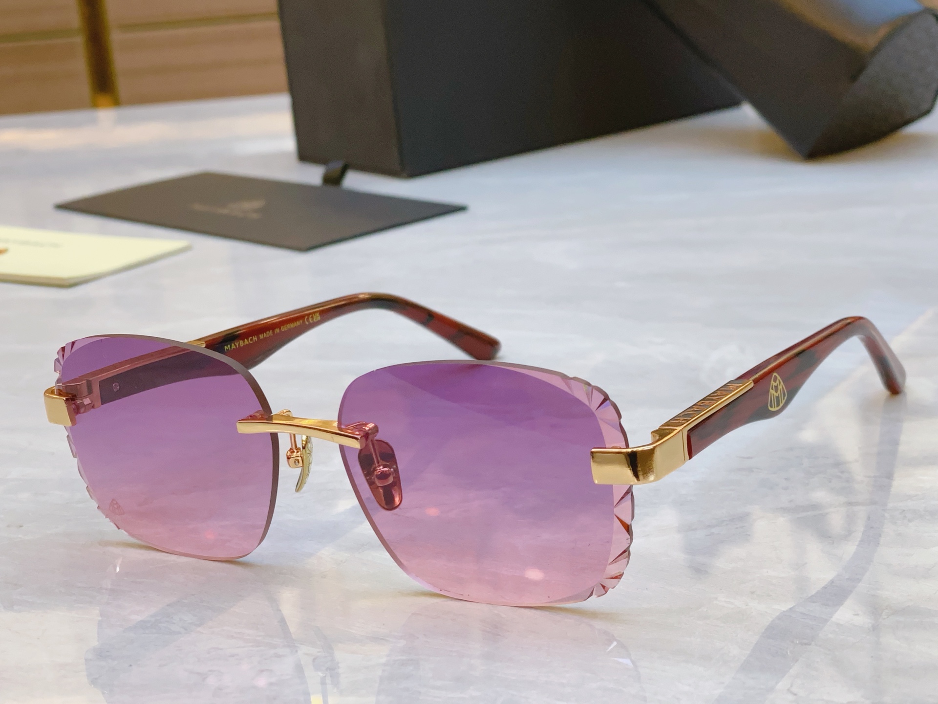 ，【MAYBAC*】迈巴*赫新款太阳镜🕶️🕶️，MODEL SY/Z-MJ- IZ130，SIZE：59
