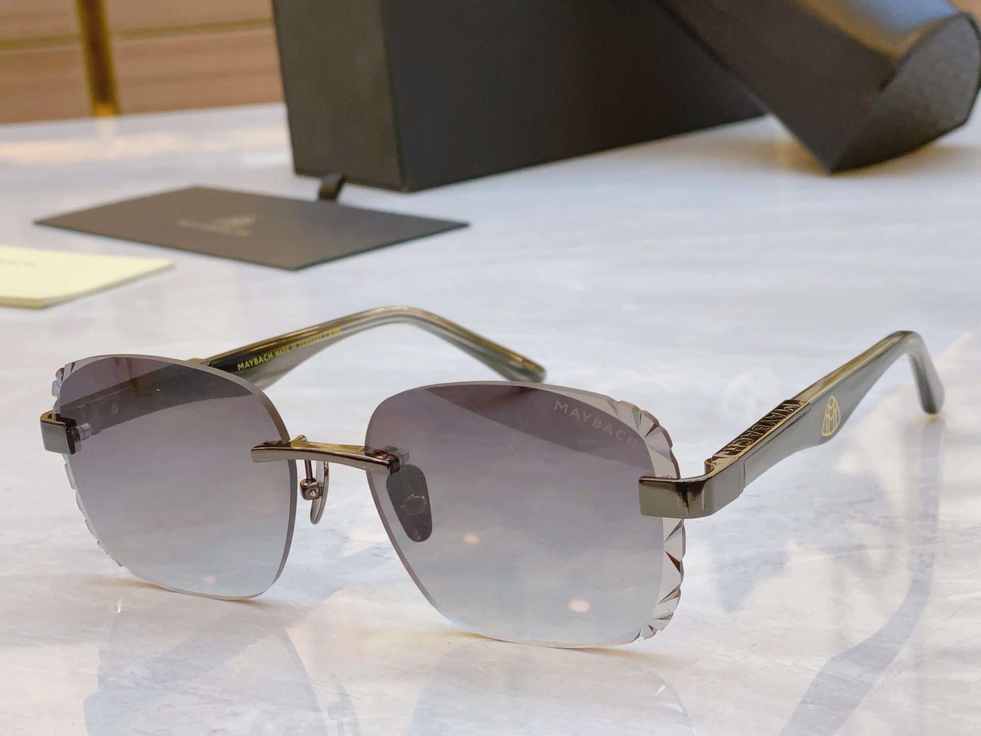 ，【MAYBAC*】迈巴*赫新款太阳镜🕶️🕶️，MODEL SY/Z-MJ- IZ130，SIZE：59