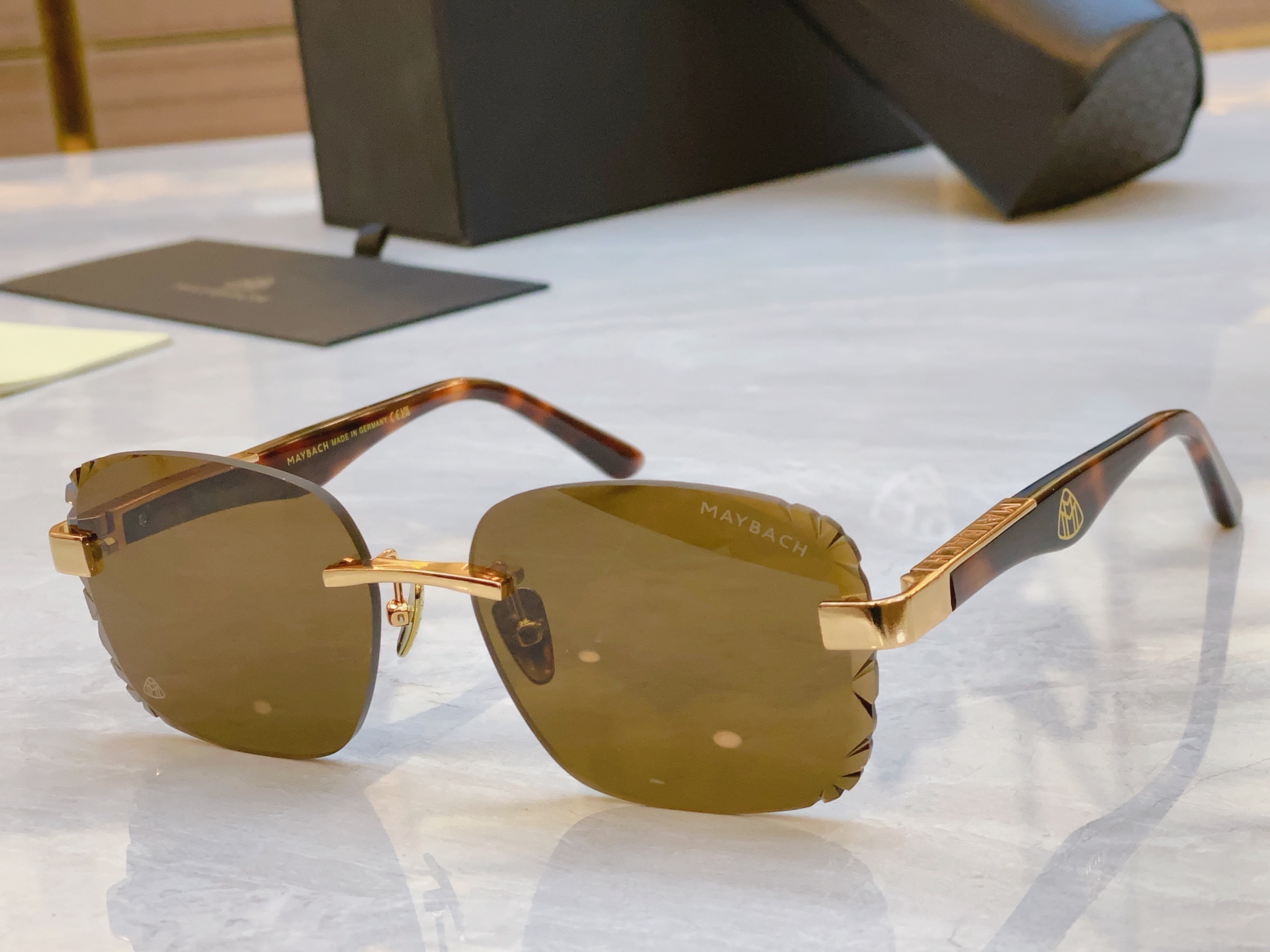 ，【MAYBAC*】迈巴*赫新款太阳镜🕶️🕶️，MODEL SY/Z-MJ- IZ130，SIZE：59