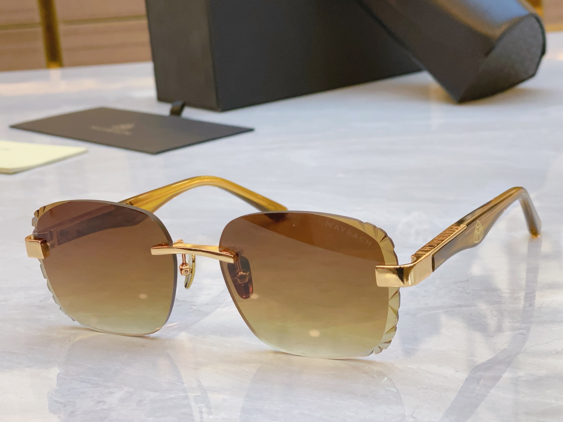 ，【MAYBAC*】迈巴*赫新款太阳镜🕶️🕶️，MODEL SY/Z-MJ- IZ130，SIZE：59