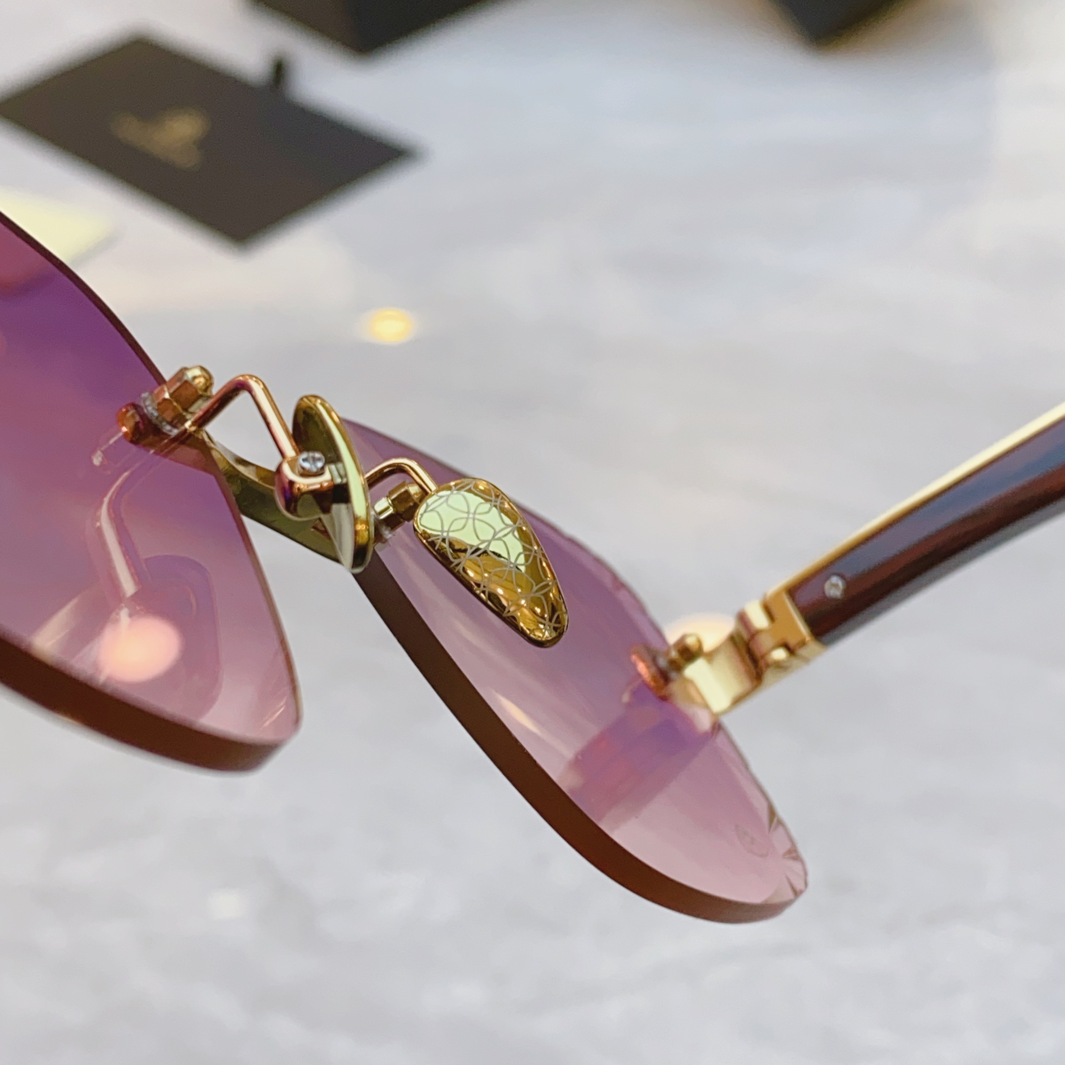 ，【MAYBAC*】迈巴*赫新款太阳镜🕶️🕶️，MODEL SY/Z-MJ- IZ130，SIZE：59