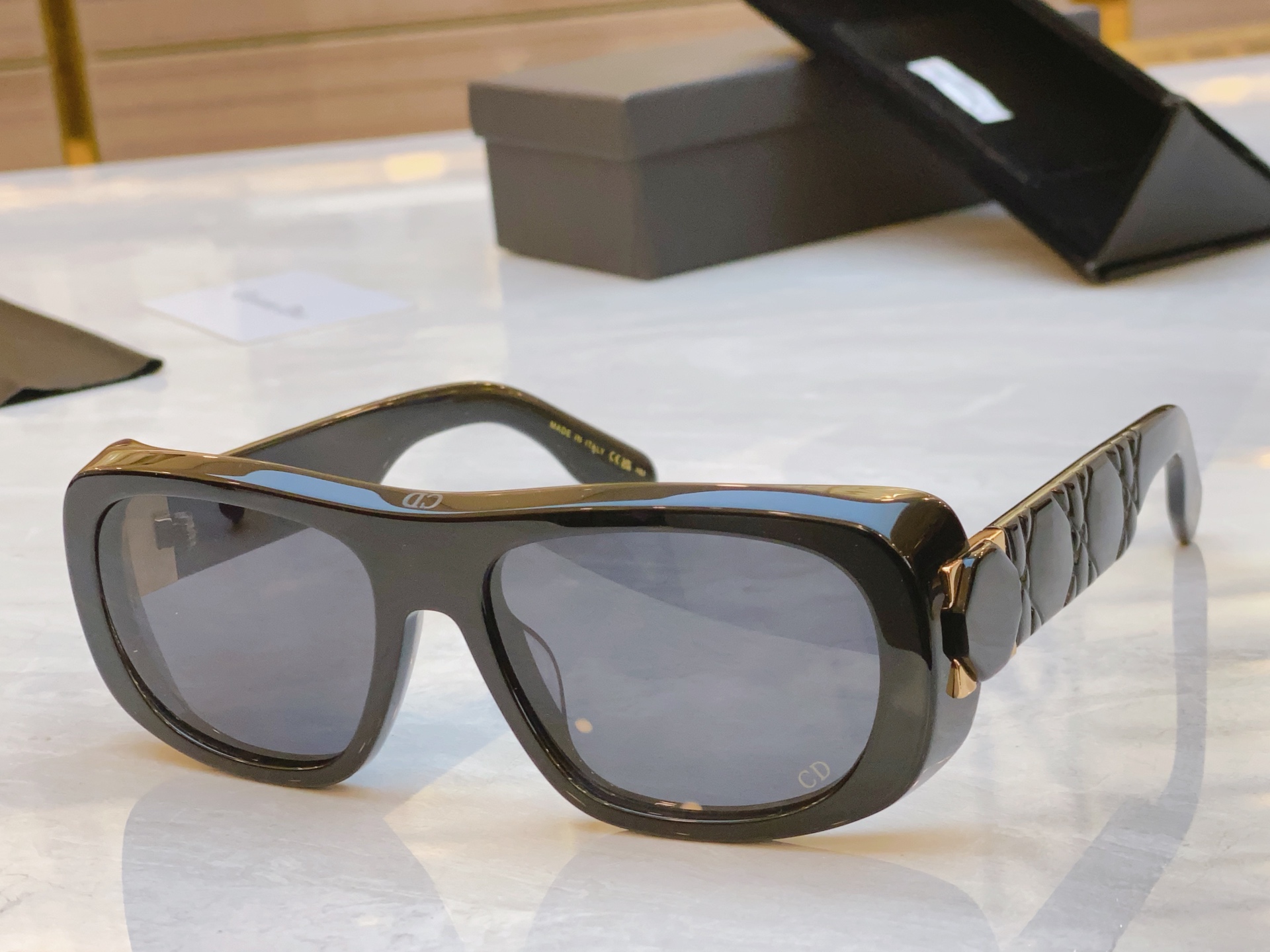 ，【DIO* 】迪*奥新款太阳镜，MODEL：Lady 95.22 S1I，SIZE：59口18-130